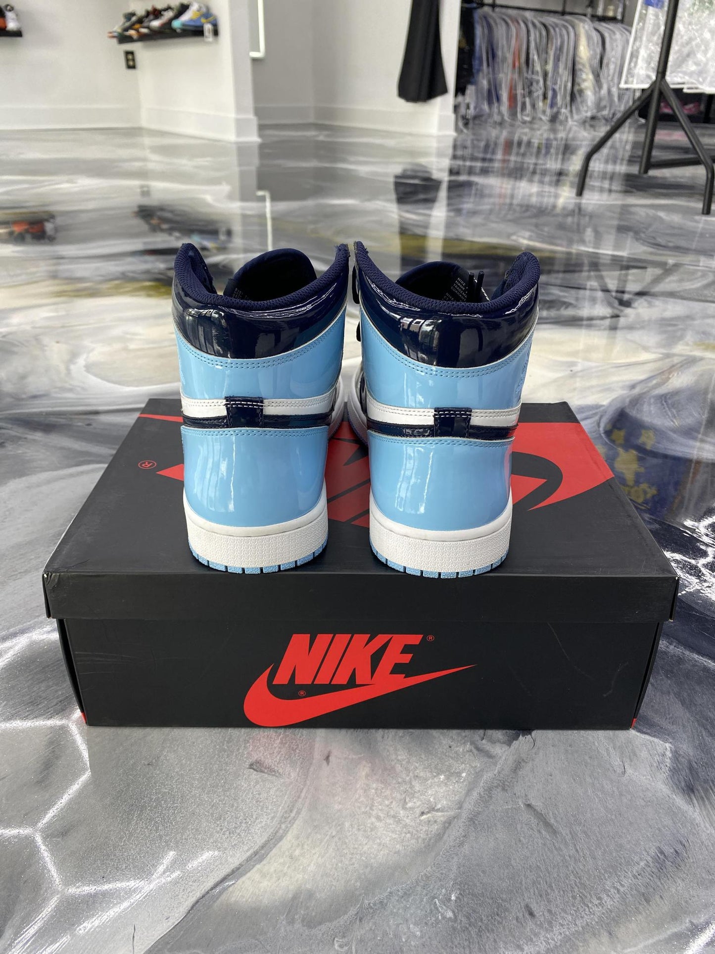 Jordan 1 High "UNC Patent" Used Size 10