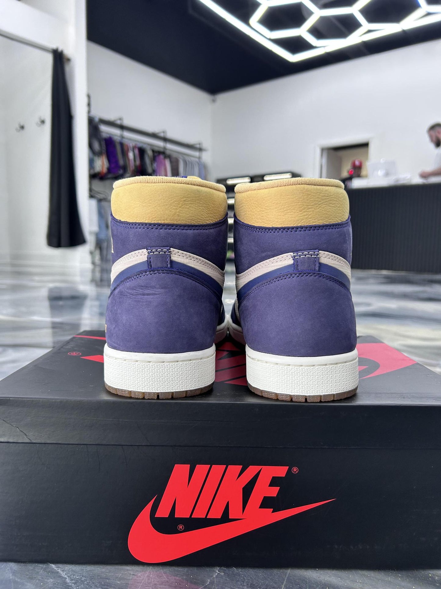 Jordan 1 High "Gore-Tex Purple" Used Size 13