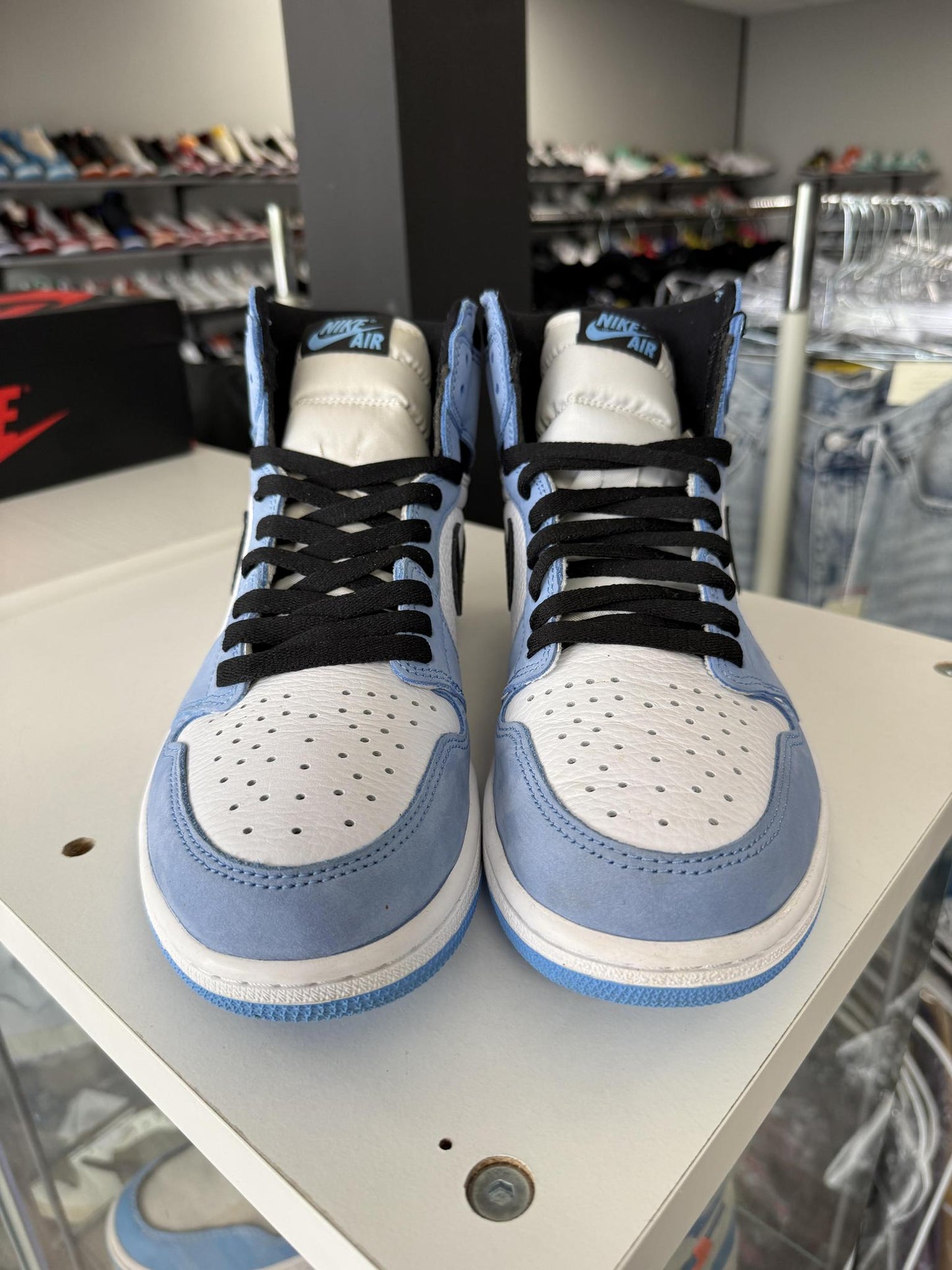 Jordan 1 "University Blue" Used Size 10.5