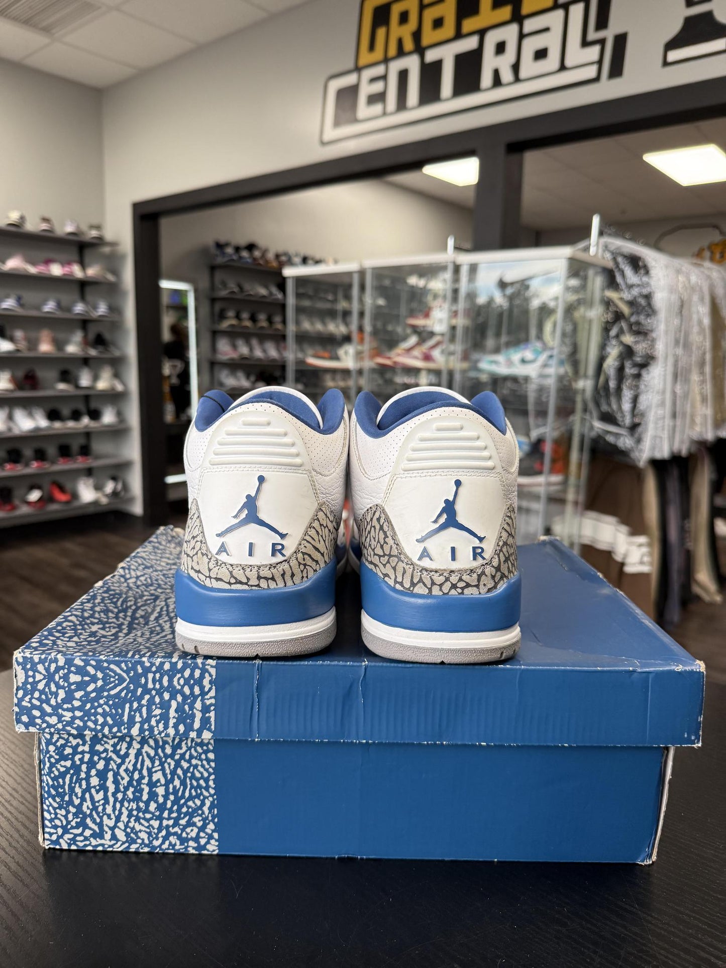 Jordan 3 "Wizards" Used Size 11
