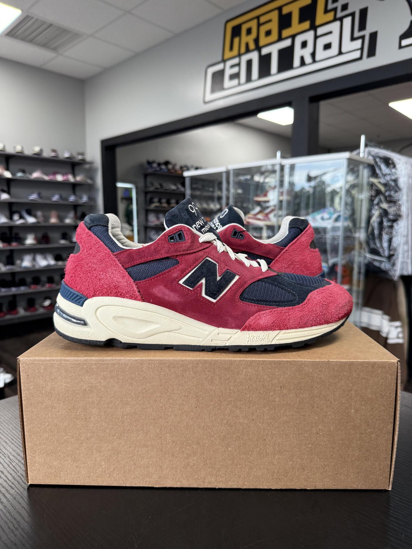 New Balance 990v2 x Teddy Santis "Chrysanthemum" Used Size 11