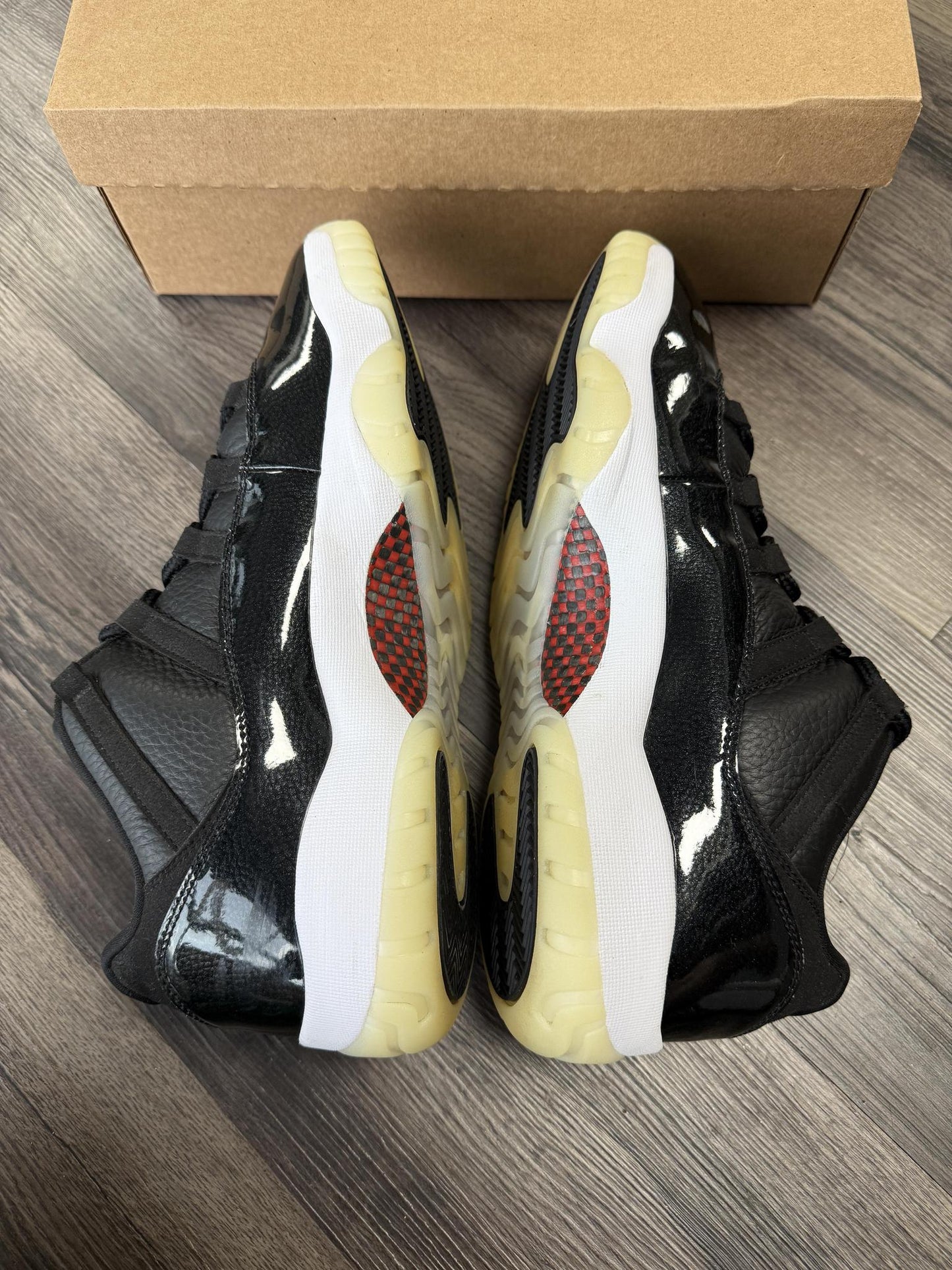 Jordan 11 Low 72-10 Used Size 14