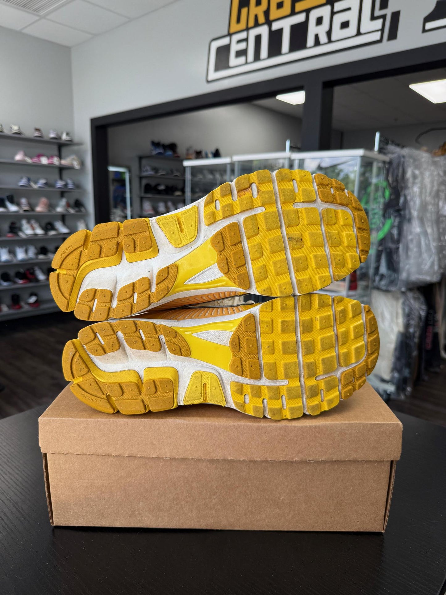 Nike Vomero 5 "Yellow Ochre" Used Size 13
