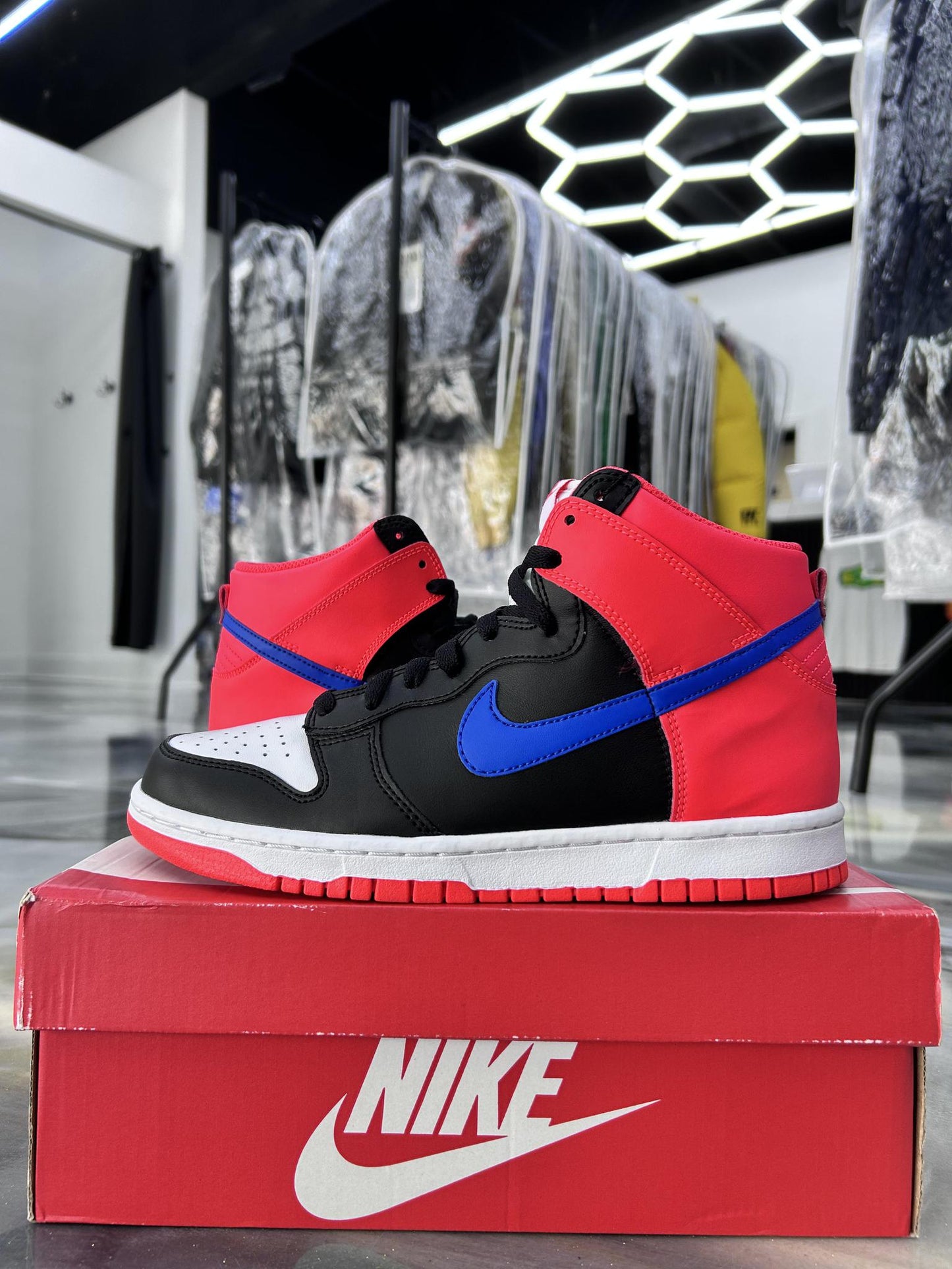 Nike Dunk High "Knicks" Used Size 7Y/8.5W