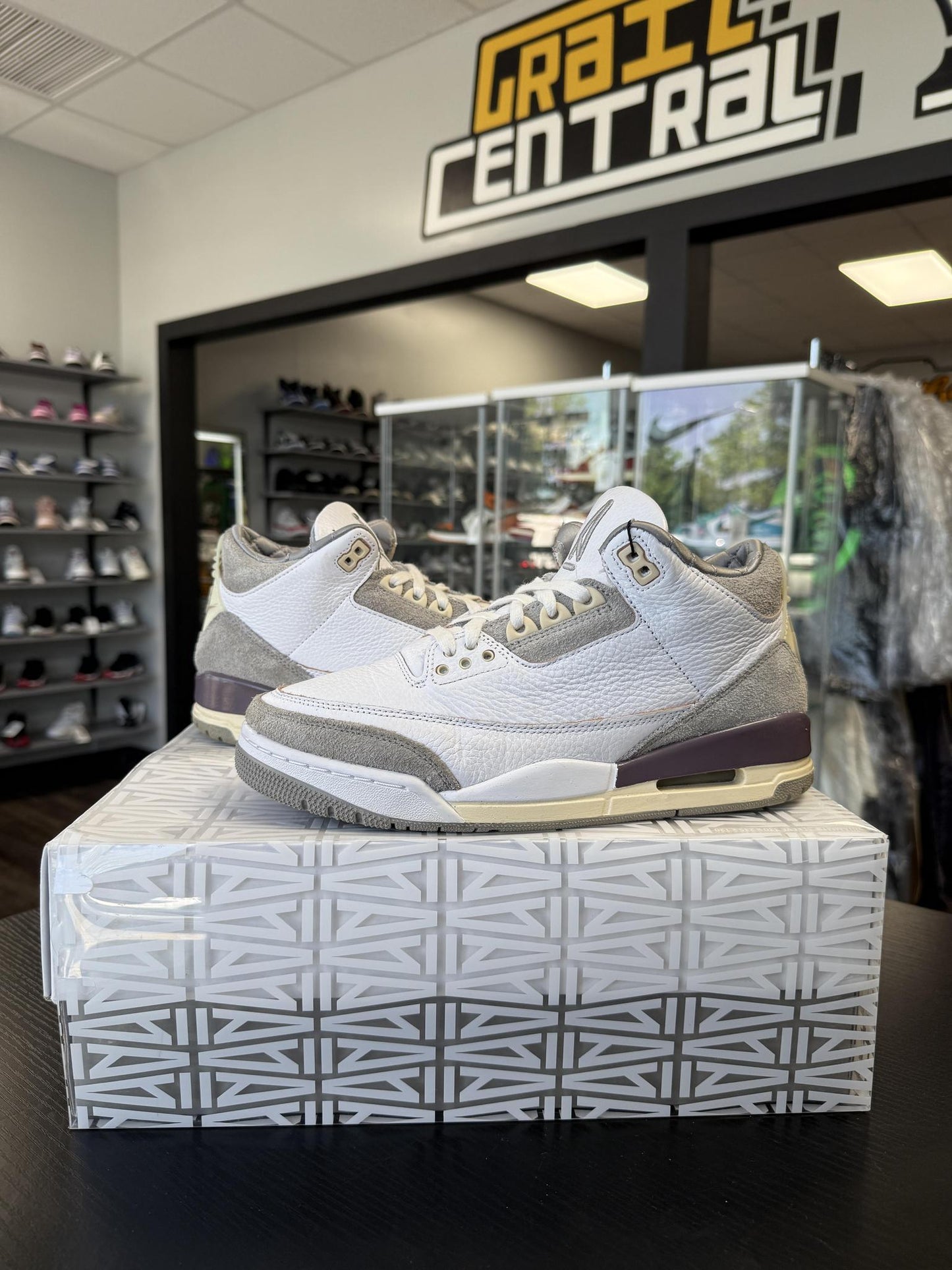Jordan 3 x A Ma Maniere "Raised By Women" Used Size 7.5