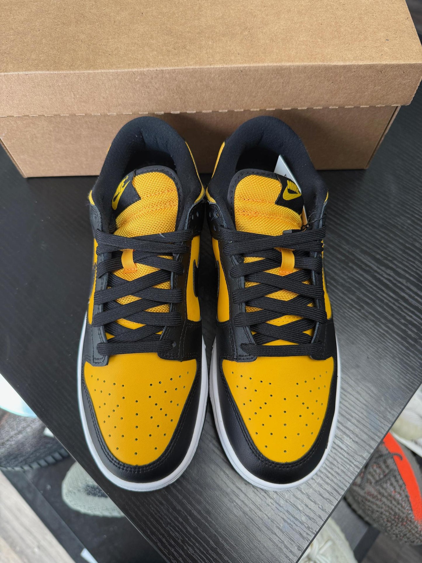 Nike Dunk Low "Reverse Goldenrod" Used Size 8