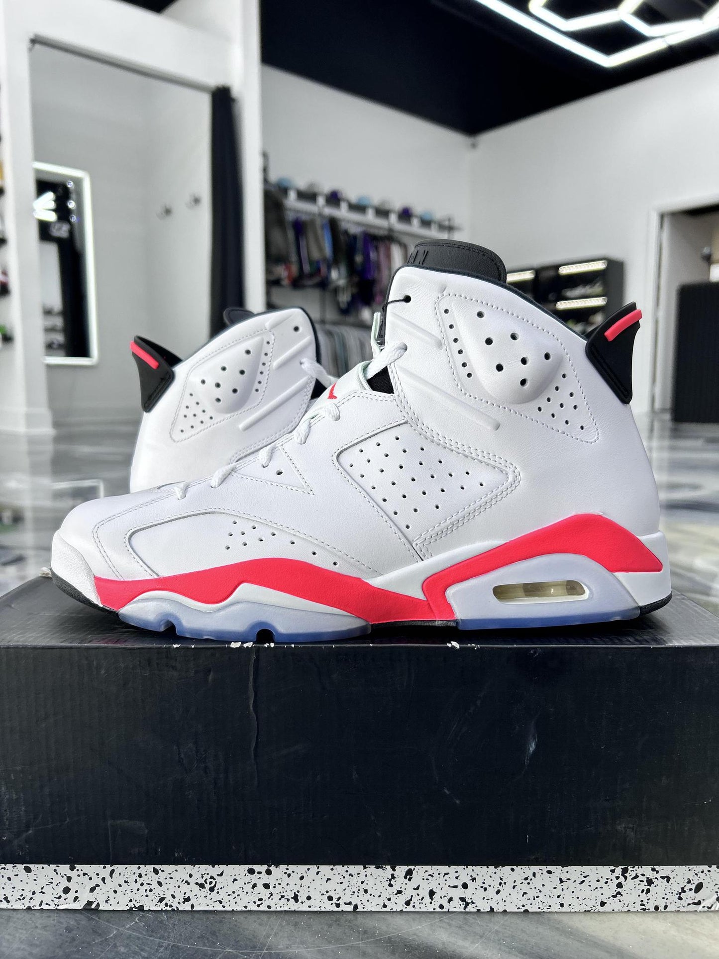 Jordan 6 "White Infrared" Used Size 12