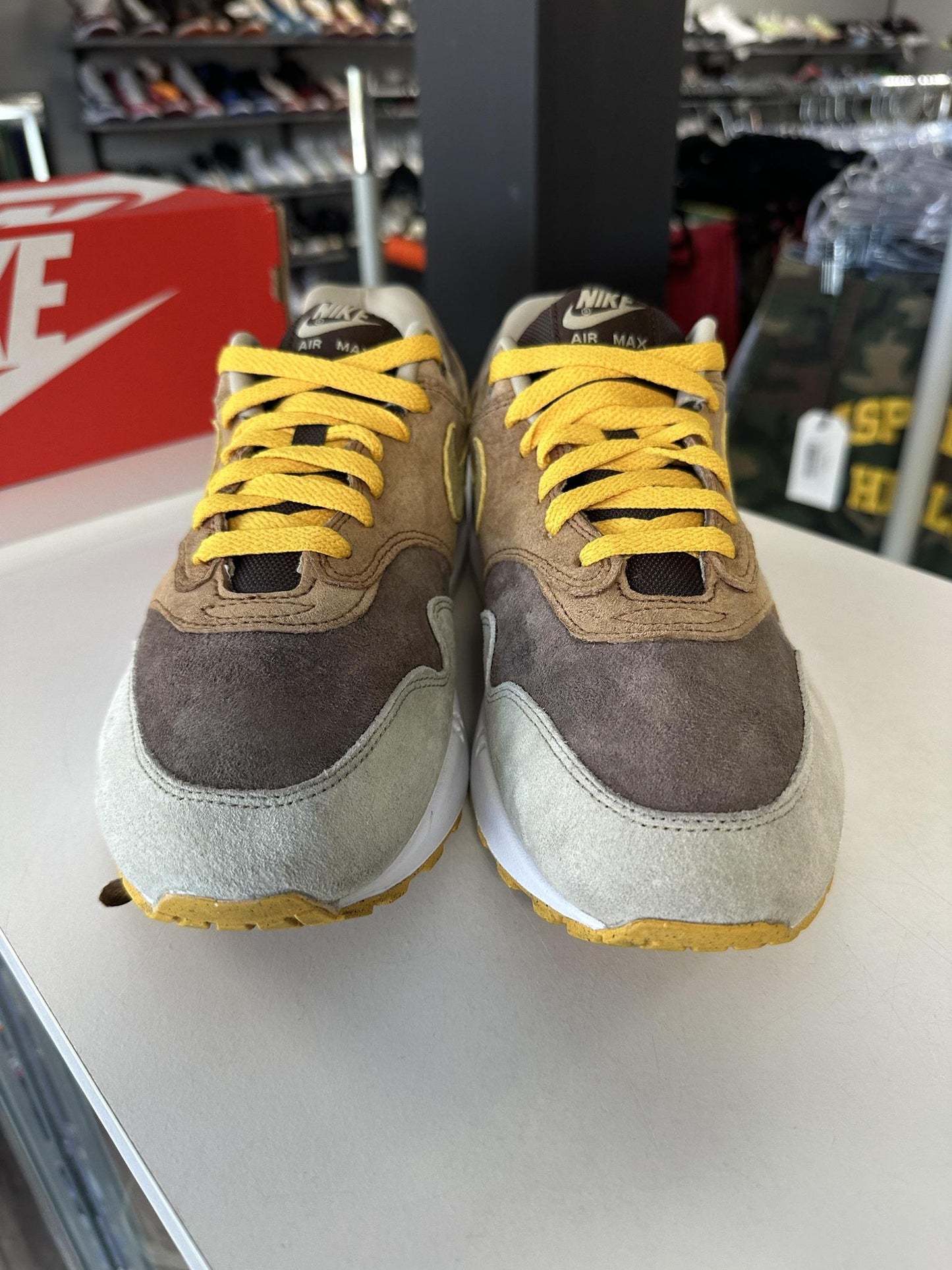 Nike AM1 "Duck Pecan Yellow Ochre" Used Size 9.5