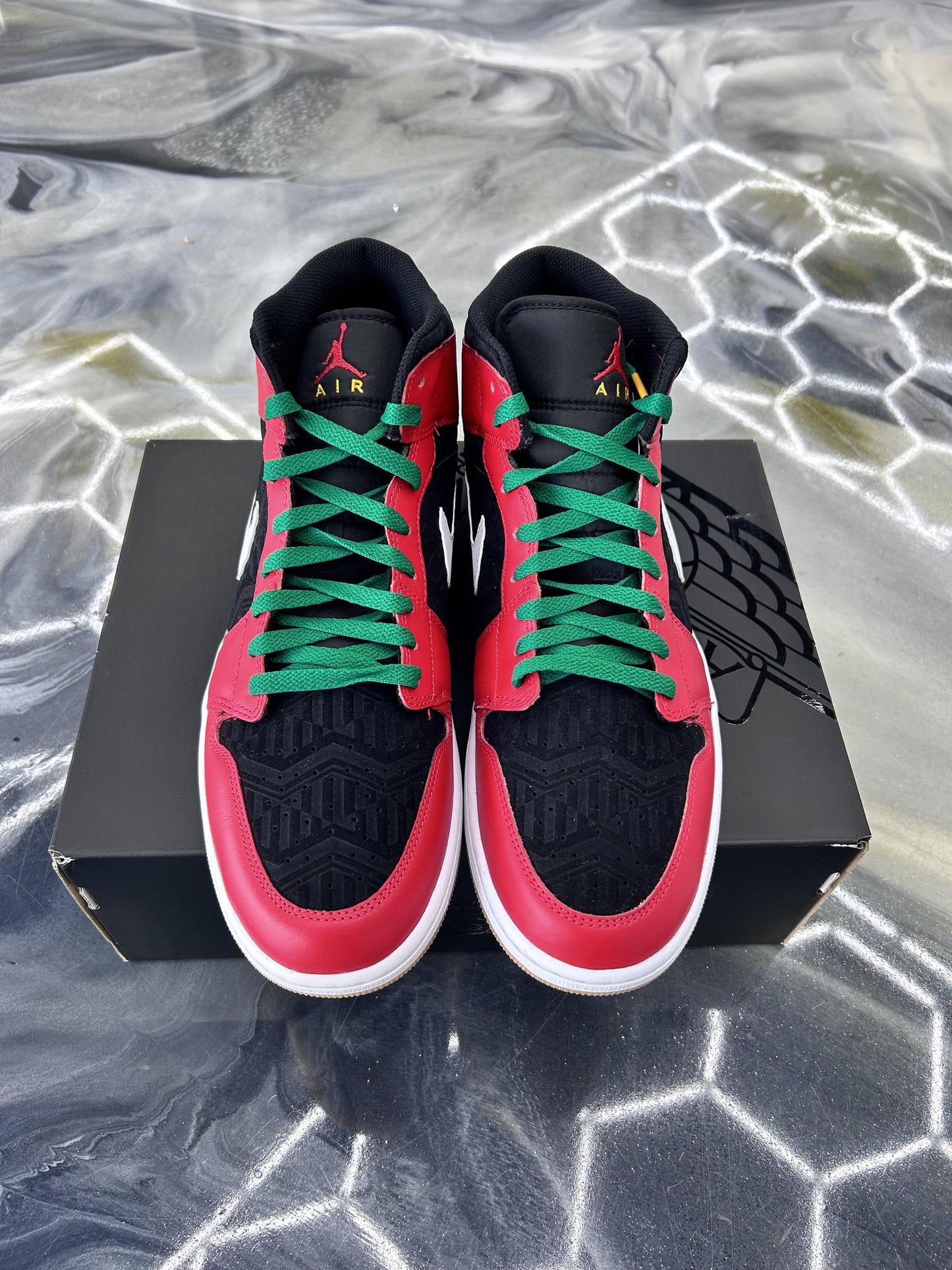 Jordan 1 Mid "Christmas" Used Size 13