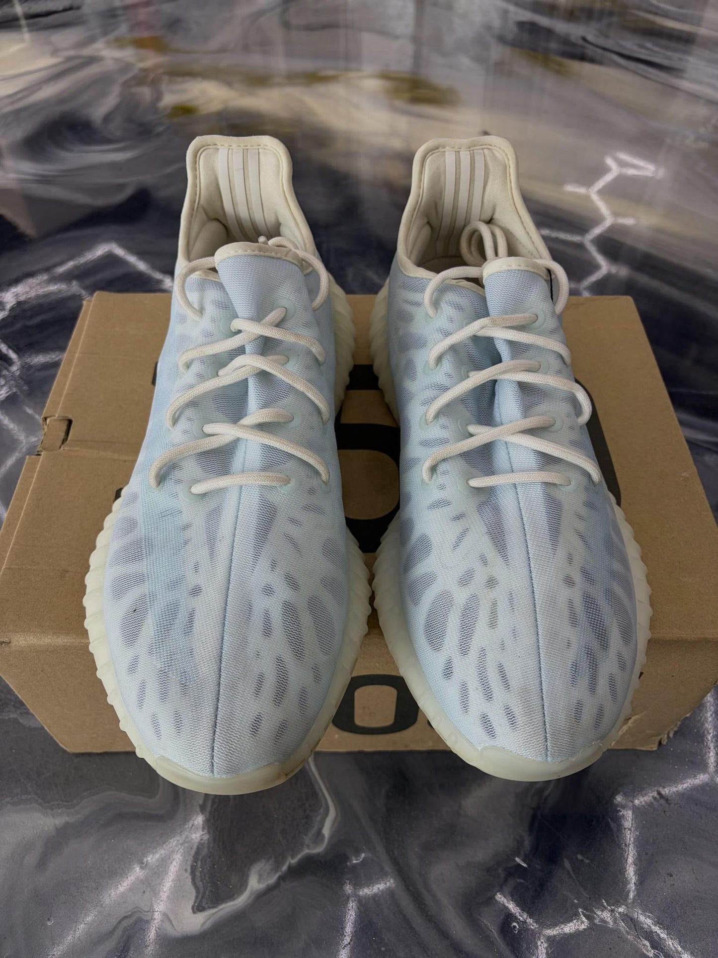 Yeezy 350 V2 "Mono Ice" Used Size 12