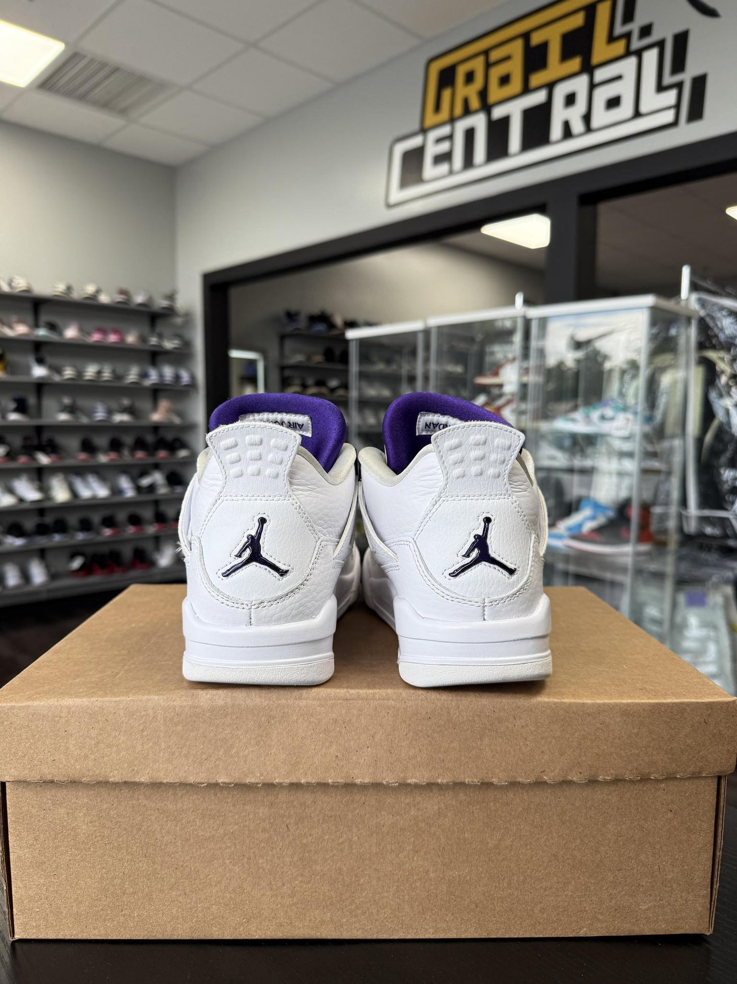Jordan 4 "Metallic Purple" Used Size 5Y/6.5W