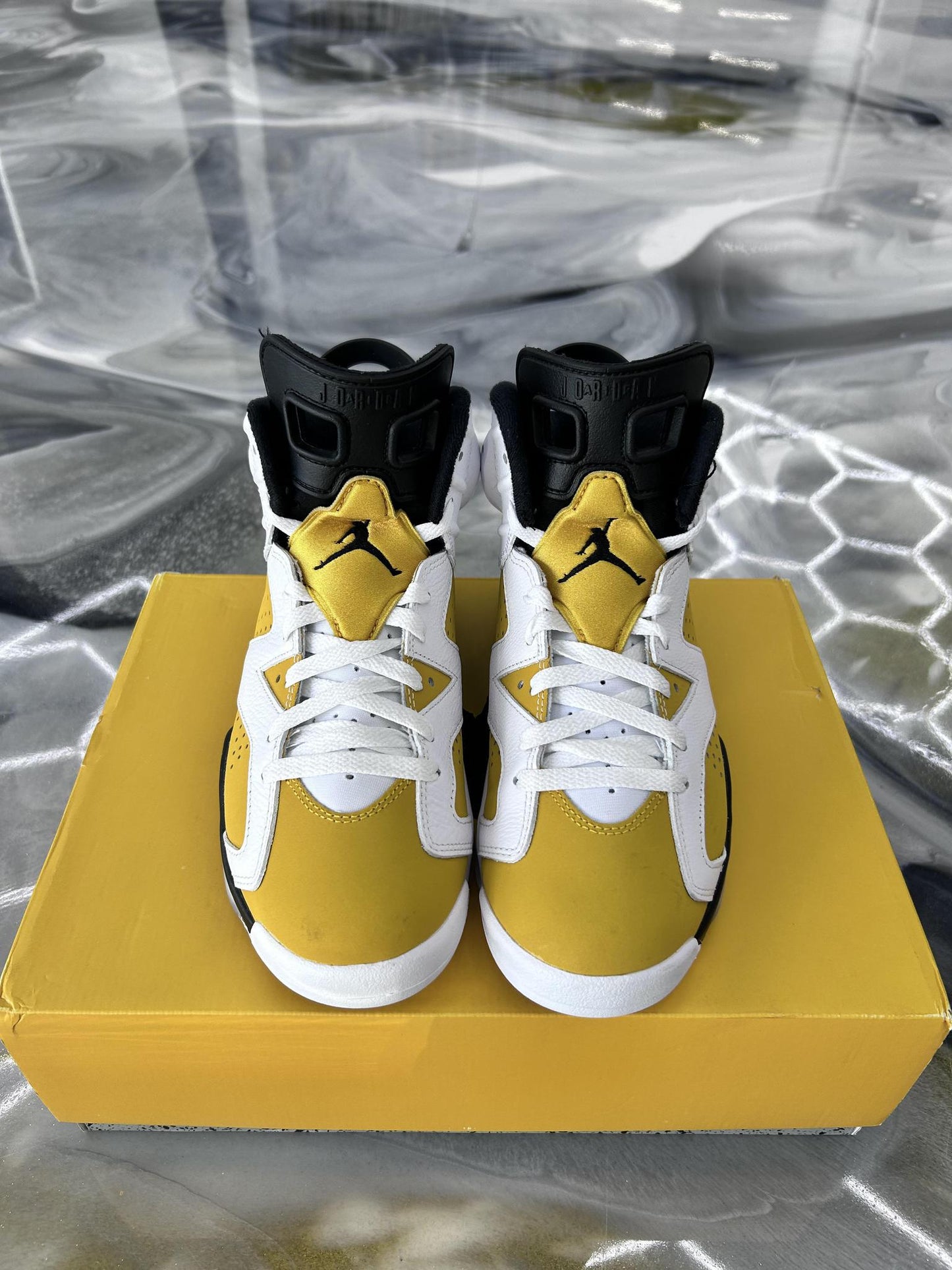 Jordan 6 "Yellow Ochre" Used Size 8