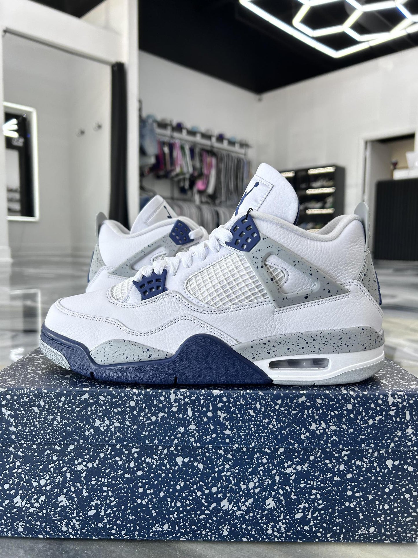 Jordan 4 "Midnight Navy" Used Size 9