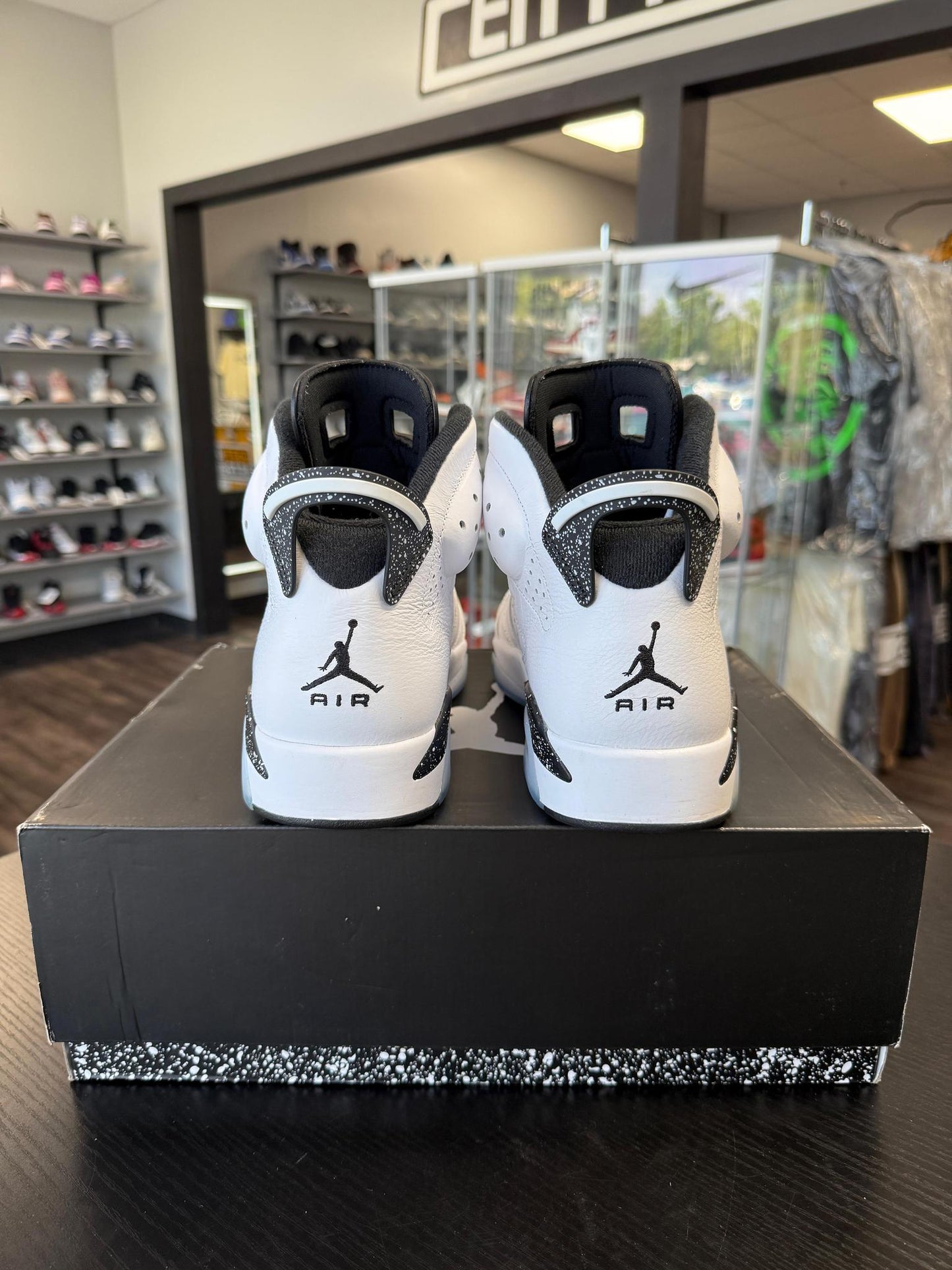 Jordan 6 "White Oreo" Used Size 12