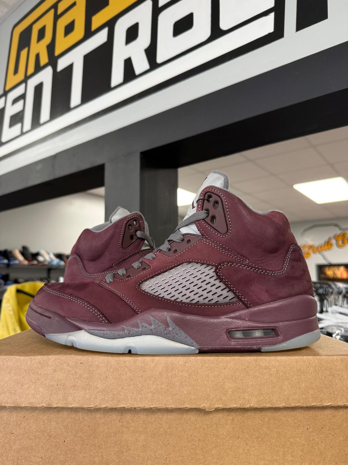 Jordan 5 "Burgundy" Used Size 9.5
