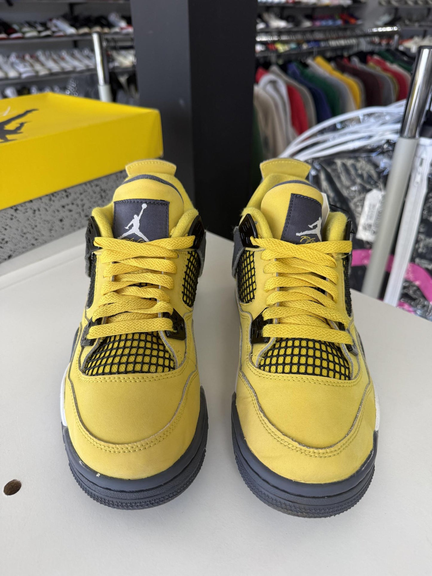Jordan 4 "Lightning" Used Size 5.5Y/7W