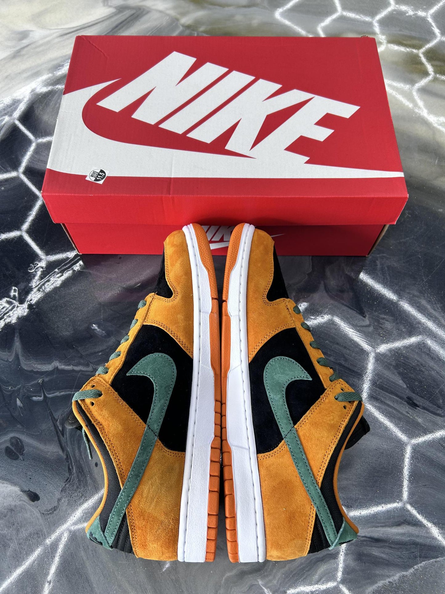 Nike Dunk Low "Ceramic" Used Size 11.5