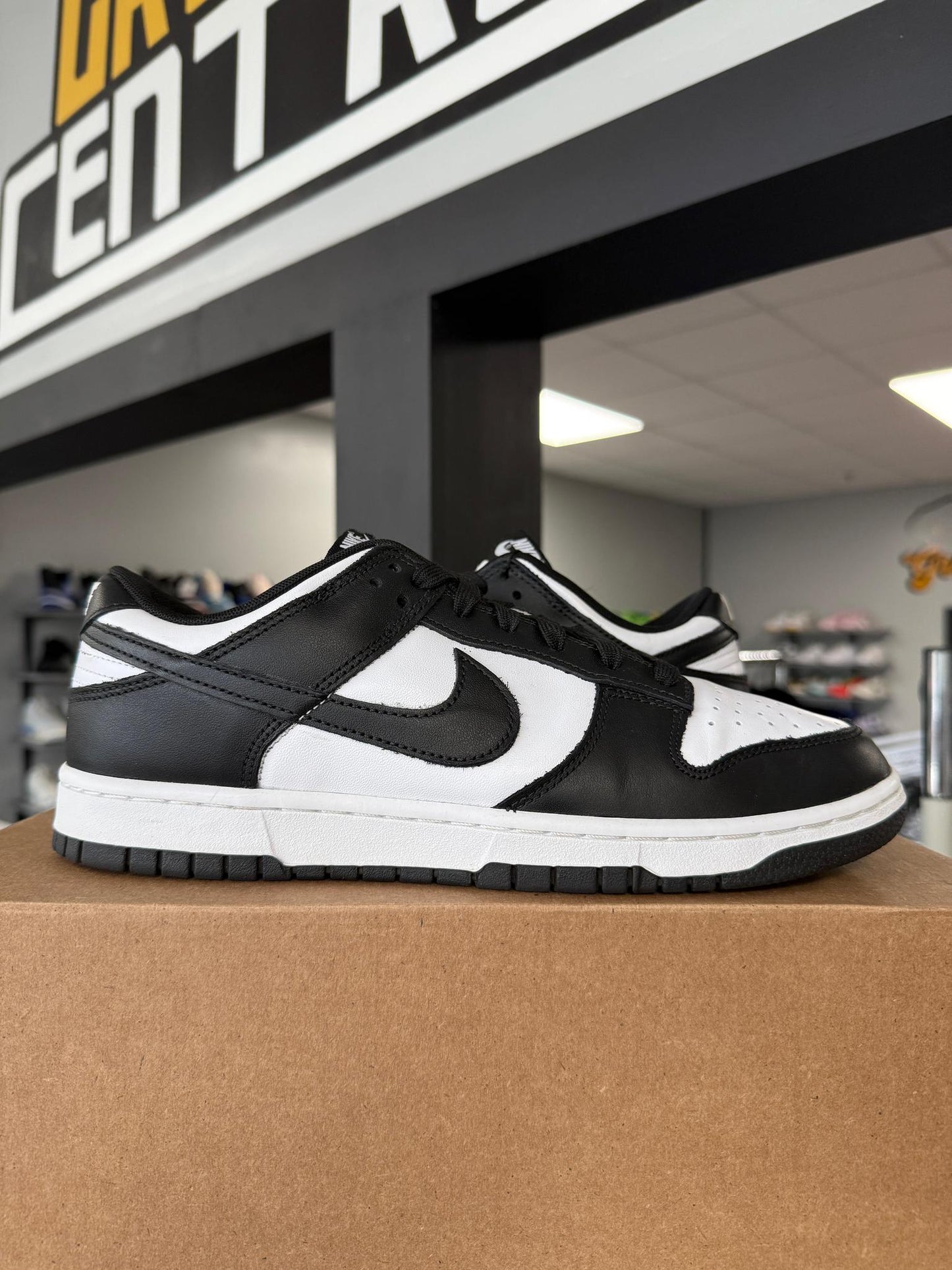 Nike Dunk Low "Panda" Used Size 10