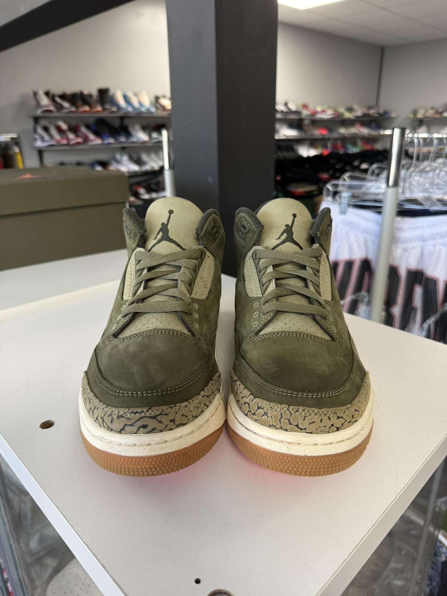 Jordan 3 "Family Affair" Used Size 9.5