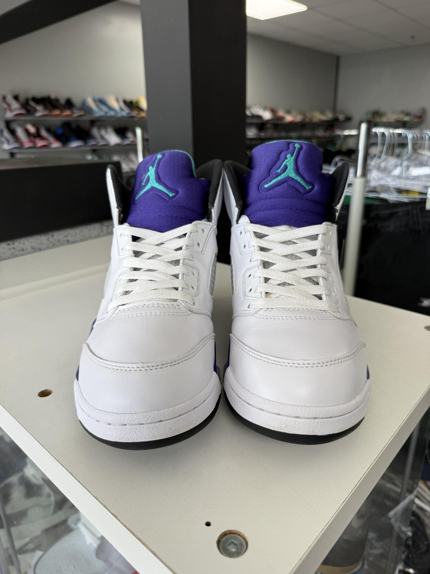 Jordan 5 "Grape" Used Size 8.5