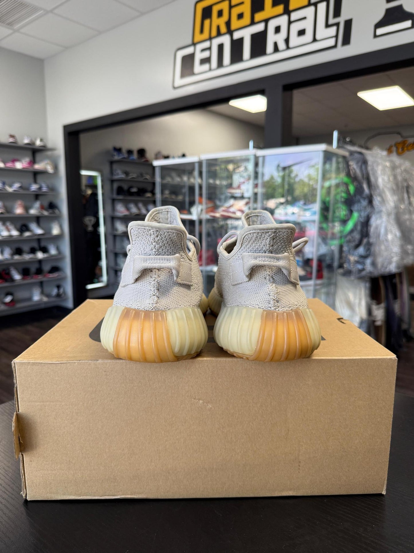 Yeezy 350 V2 "Sesame" Used Size 11.5