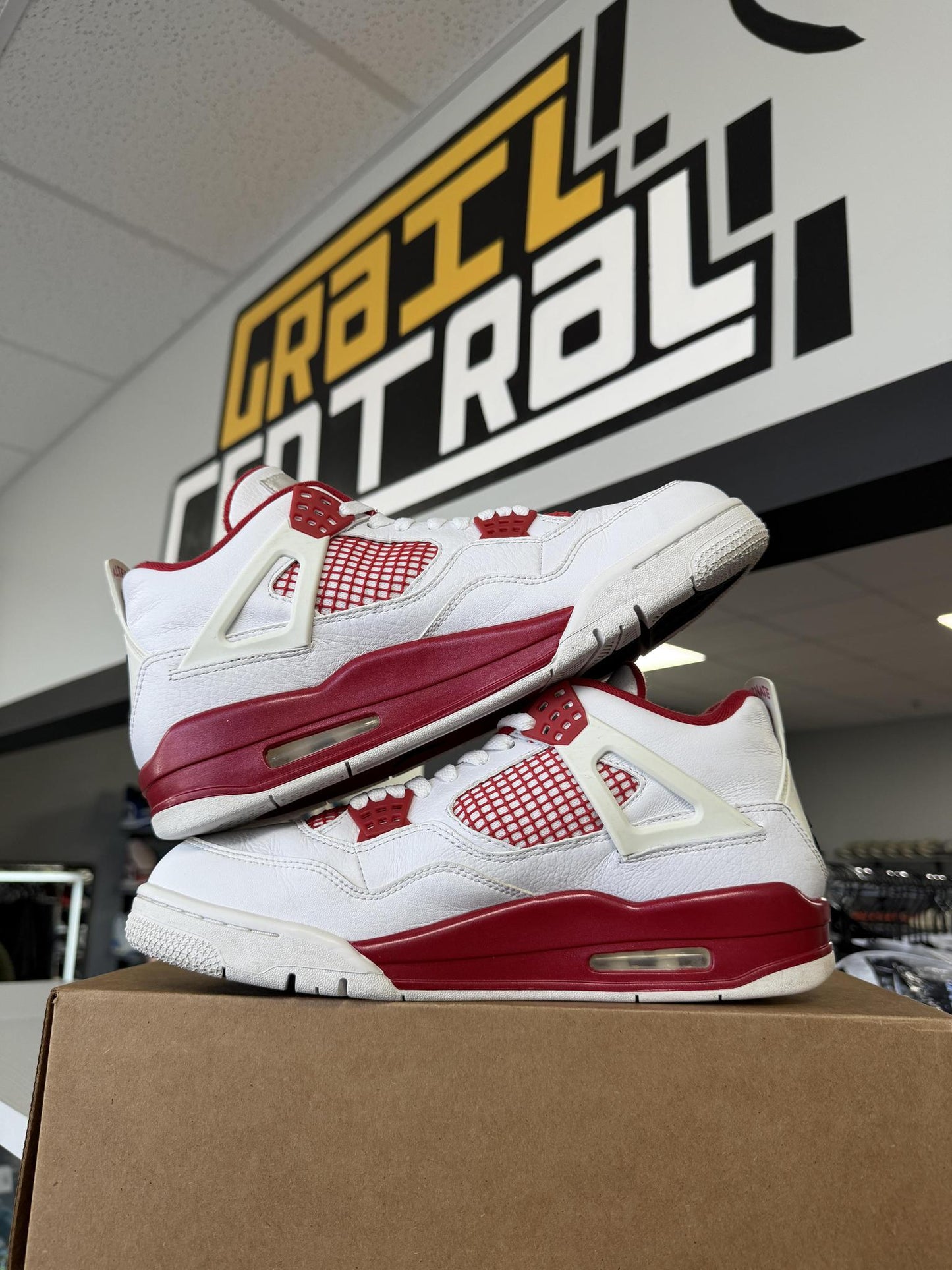 Jordan 4 "Alternate 89" Used Size 10.5