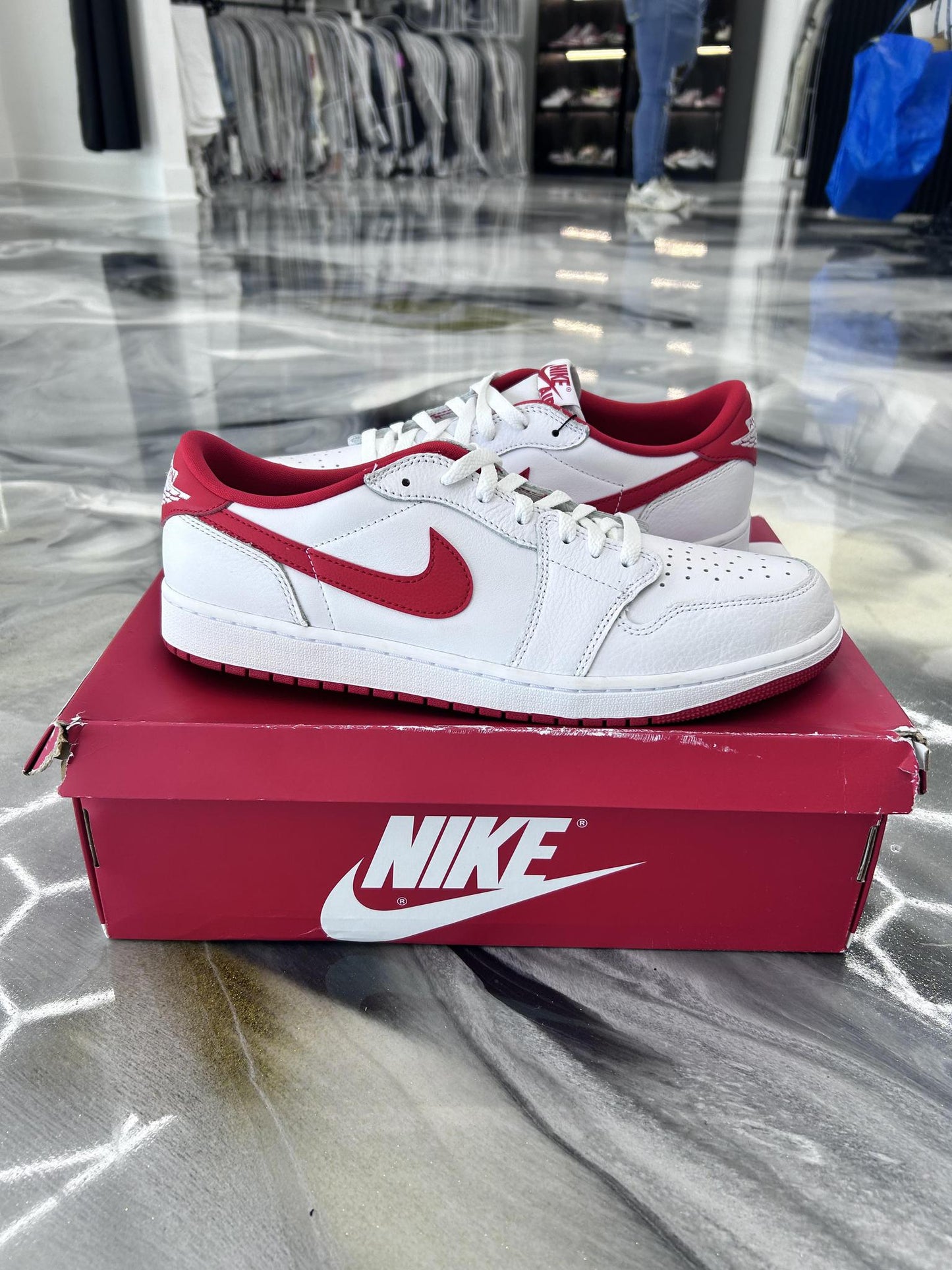 Jordan 1 Low "University Red" Used Size 13