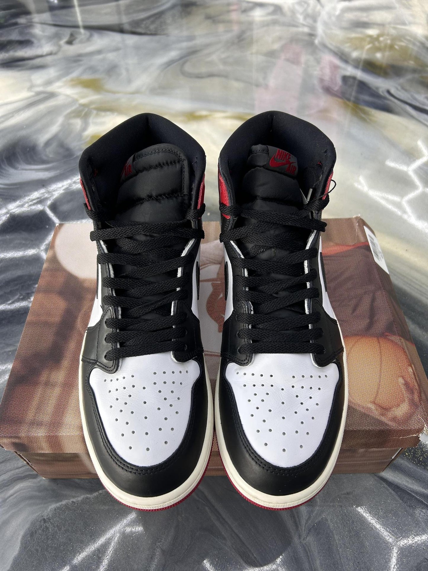 Jordan 1 "Black Toe" Used Size 11.5
