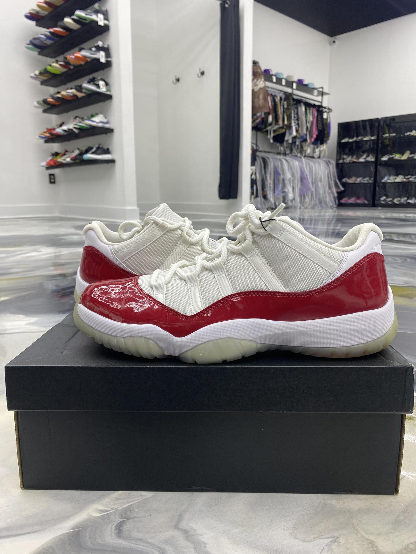 Jordan 11 Low "Cherry" Used Size 12