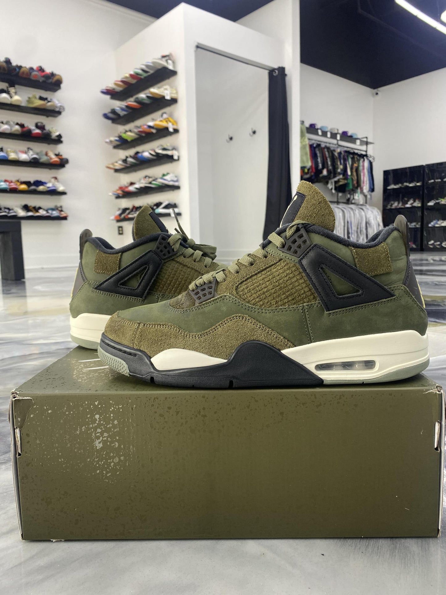 Jordan 4 "Craft Olive" Used Size 12