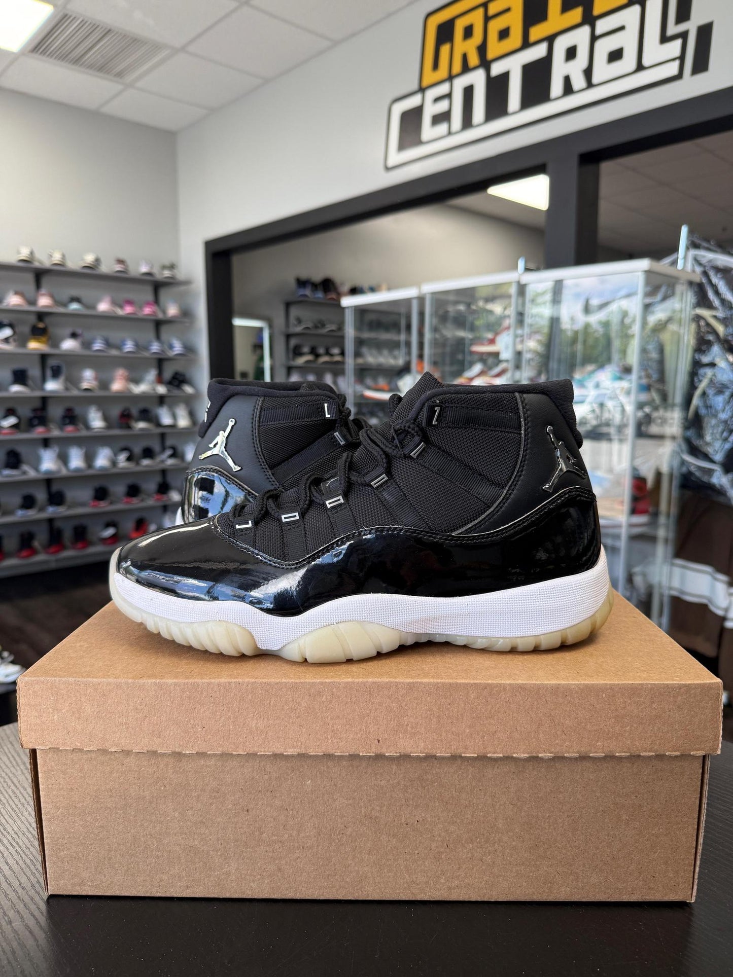 Jordan 11 "Jubilee" Used Size 9.5