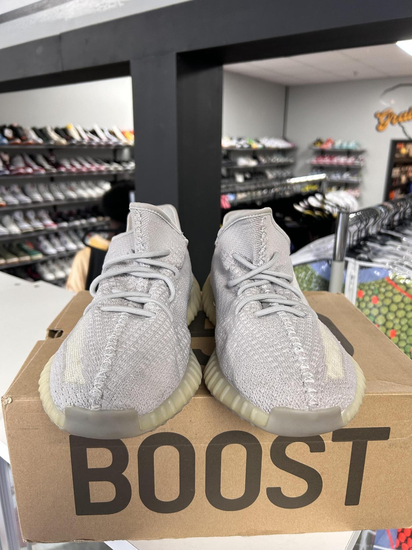 Yeezy 350 "Tail Light" Used Size 13