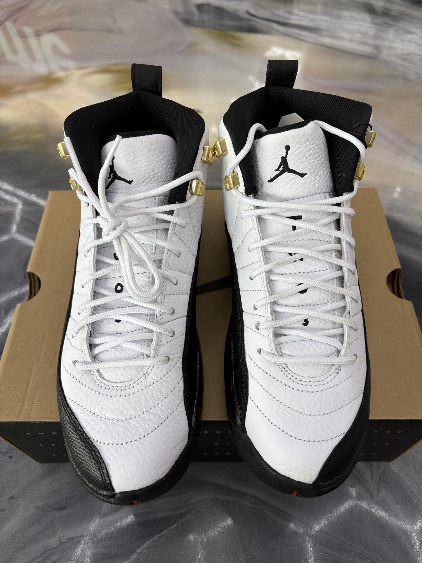 Jordan 12 "Taxi" Used Size 7Y/8.5W