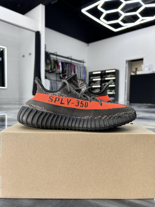 Yeezy 350 "Carbon Beluga" Used Size 7Y/8.5W