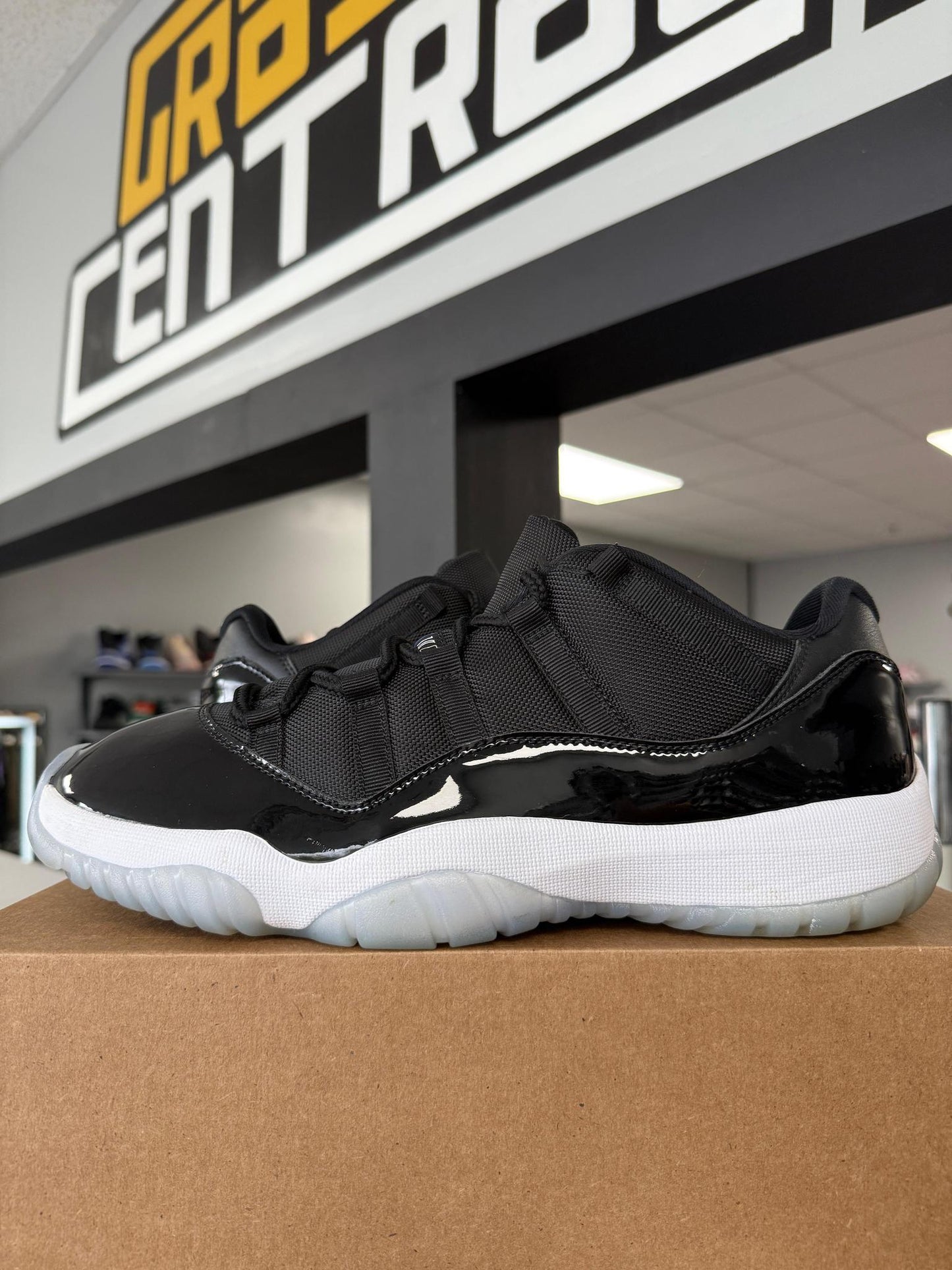 Jordan 11 Low "Space Jam" Used Size 12