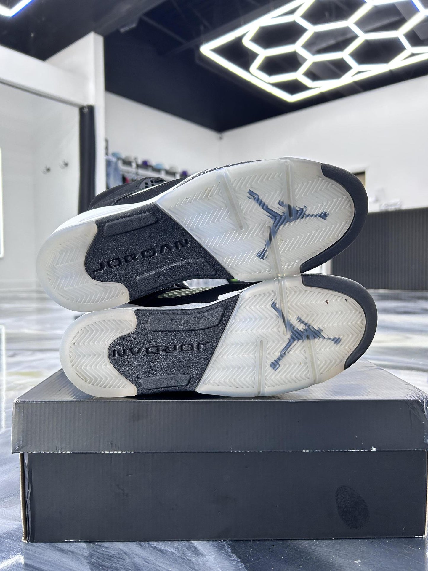 Jordan 5 "Oreo" Used Size 7Y/8.5W