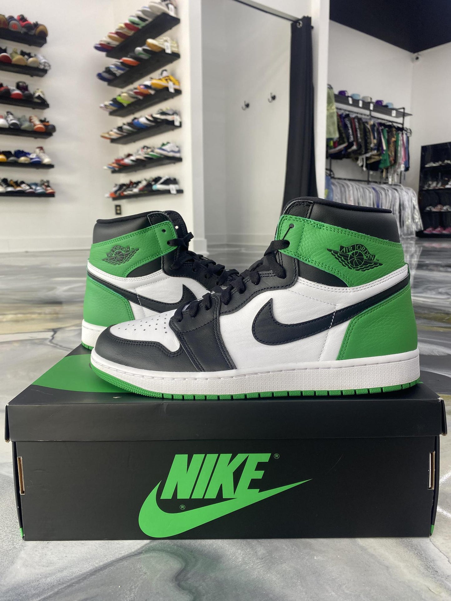Jordan 1 "Lucky Green" Used Size 12