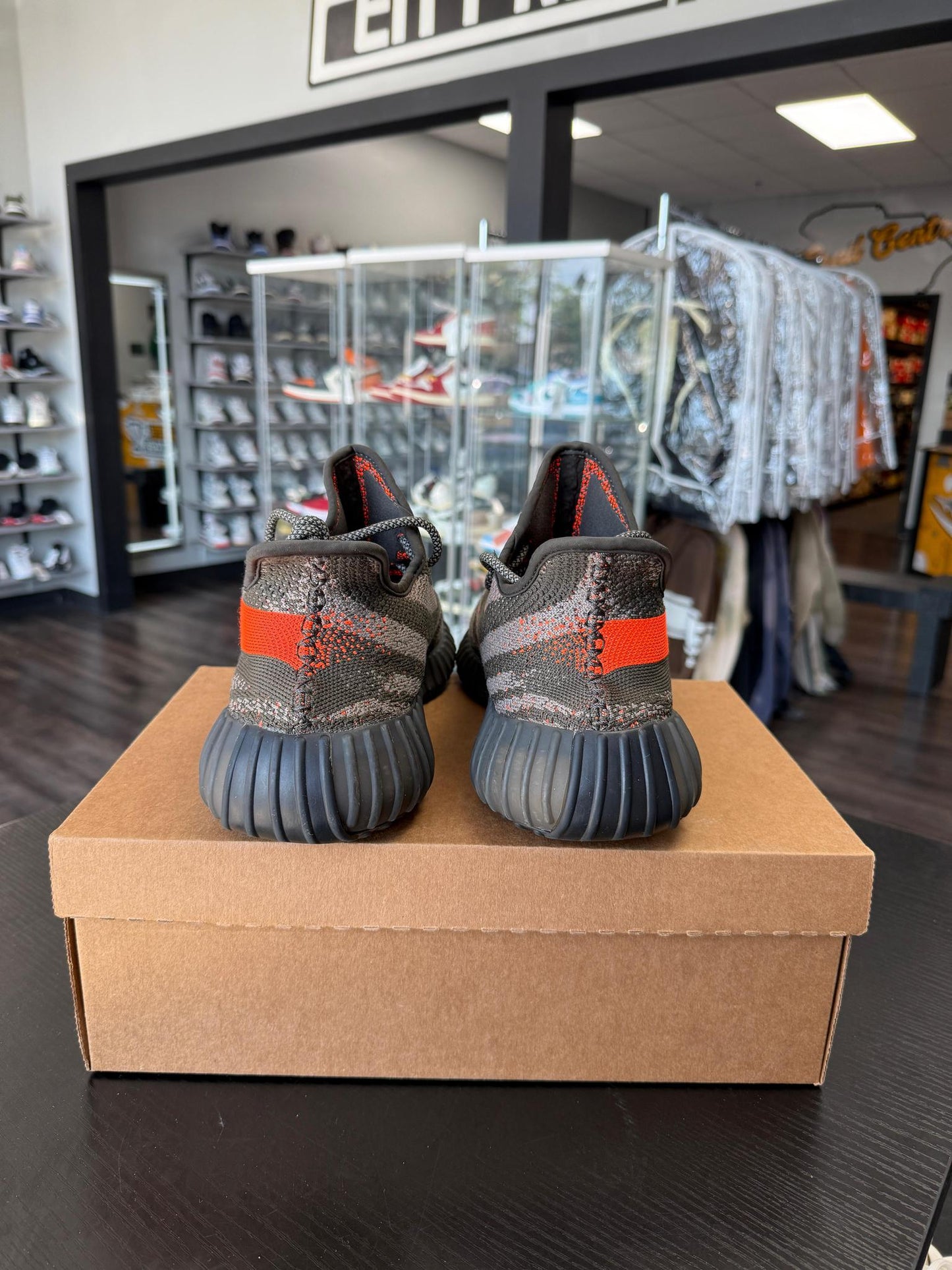 Yeezy 350 V2 "Carbon Beluga" Used Size 13