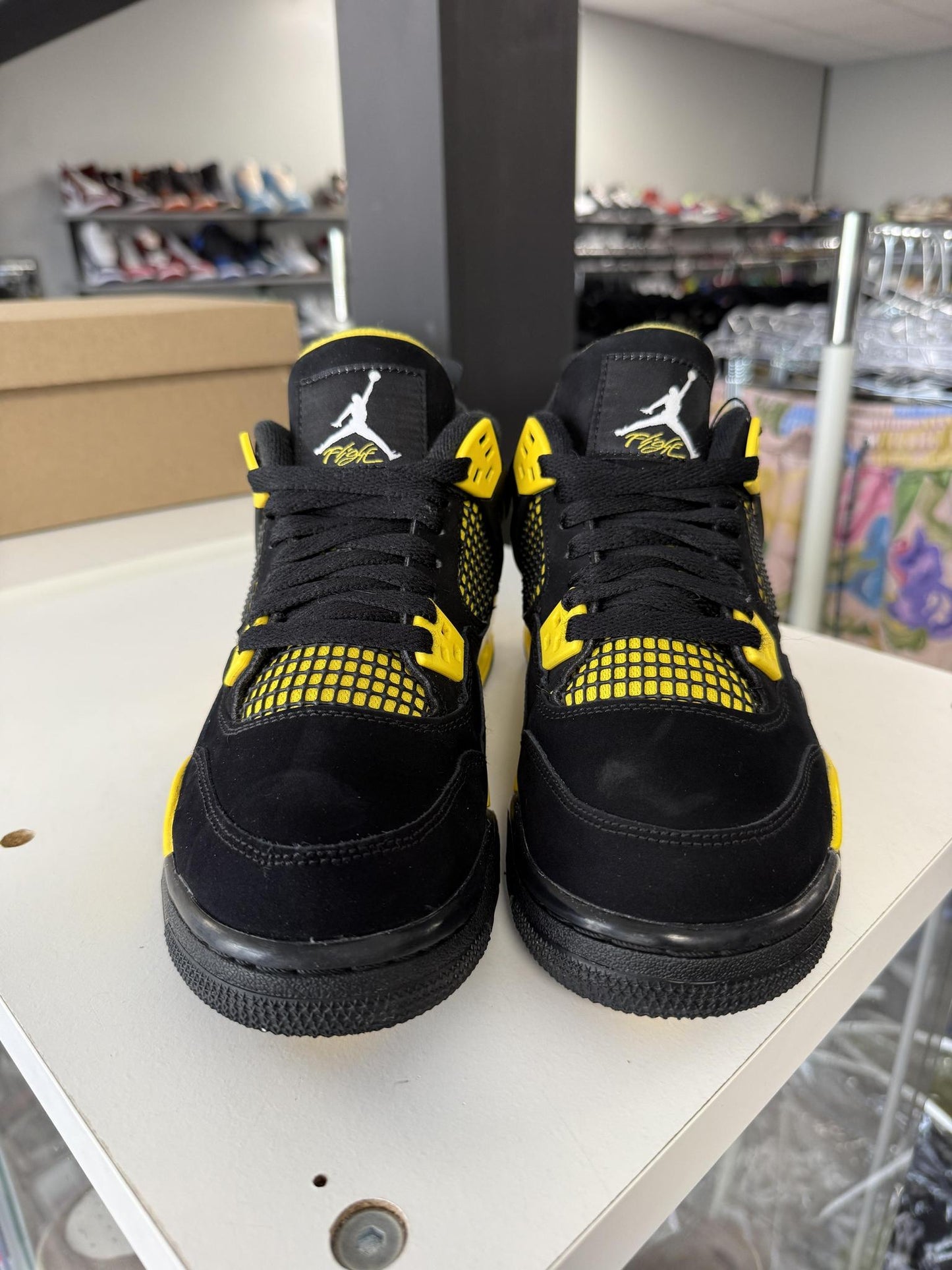 Jordan 4 "Thunder" Used Size 6Y/7.5W