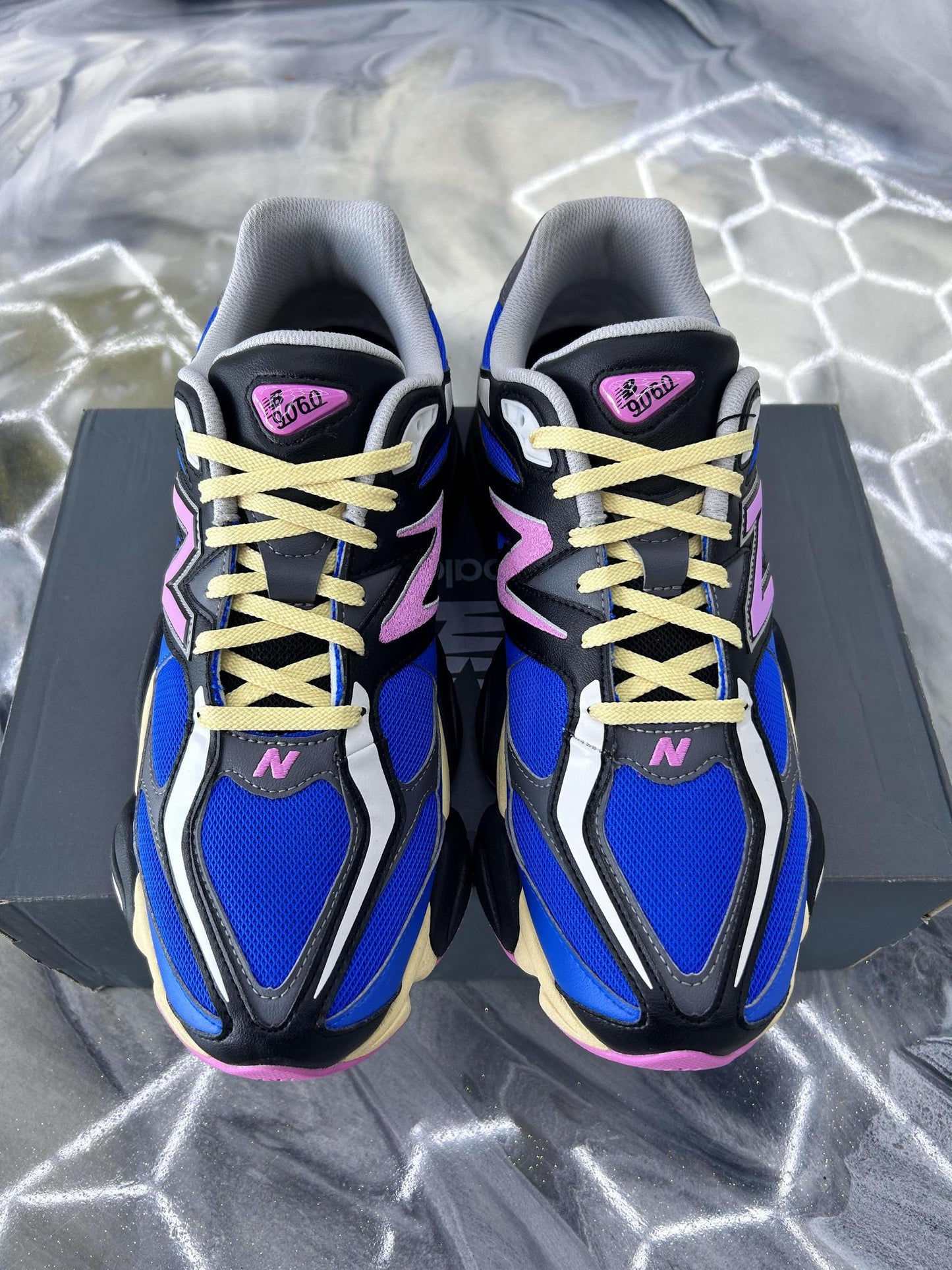 New Balance 9060 "Oasis Blue" Size 13 Used