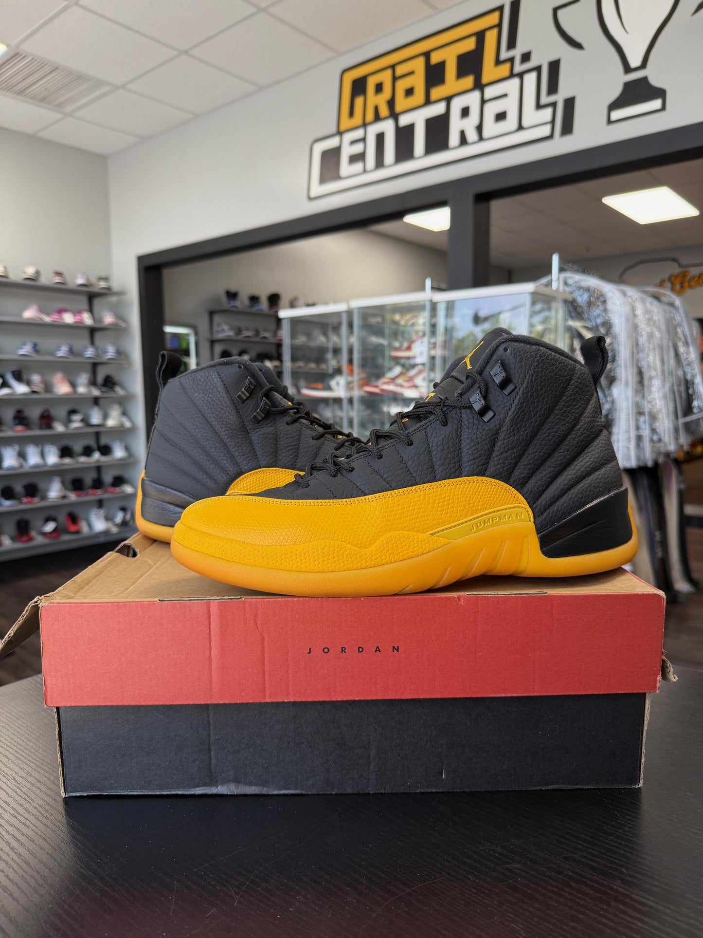 Jordan 12 "University Gold" Used Size 12