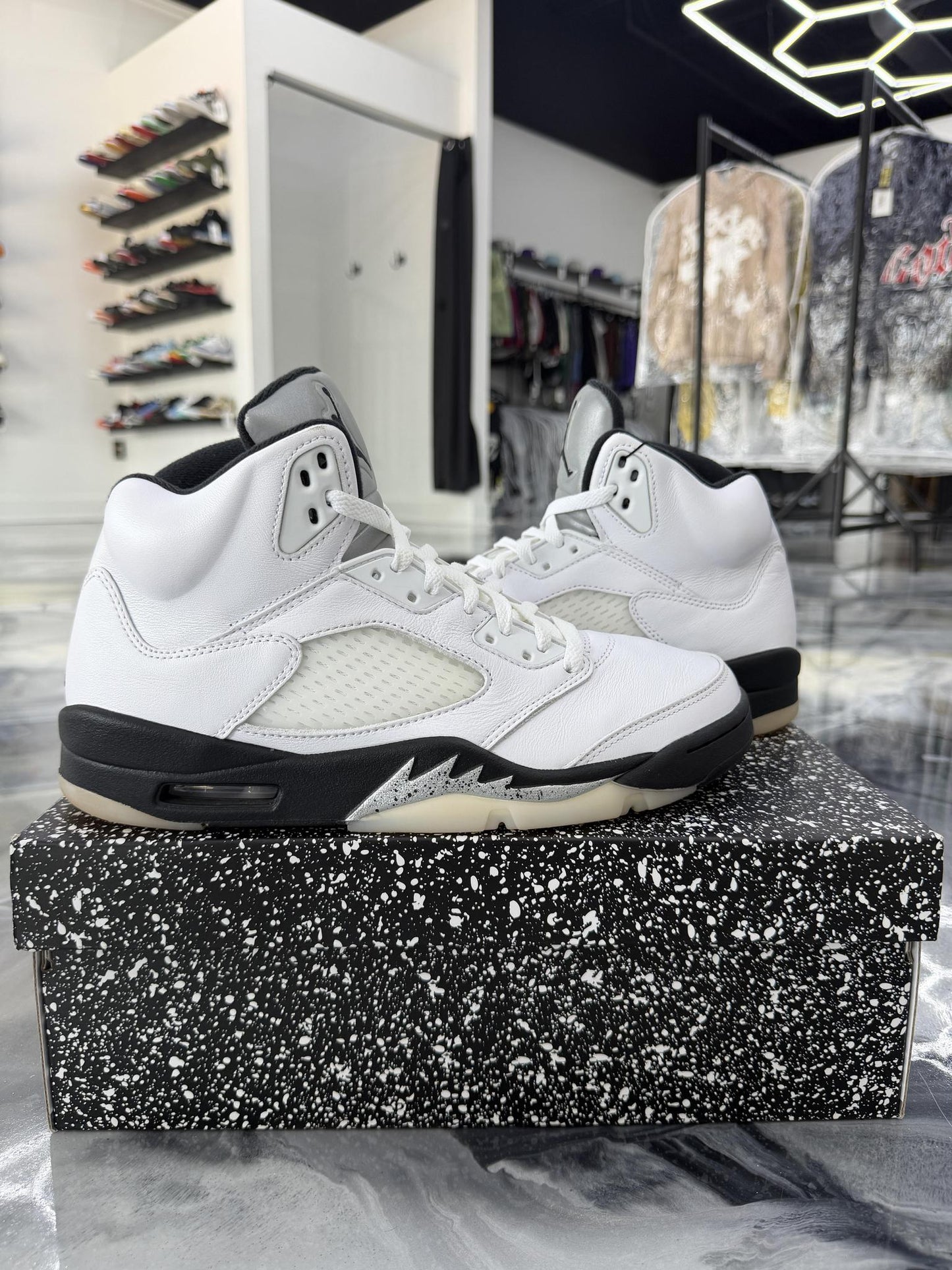 Jordan 5 "White Metallic" Used Size 10