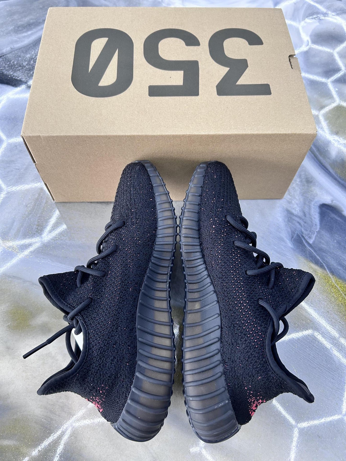Adidas Yeezy 350 Boost V2 "Core Red" Used Size 10