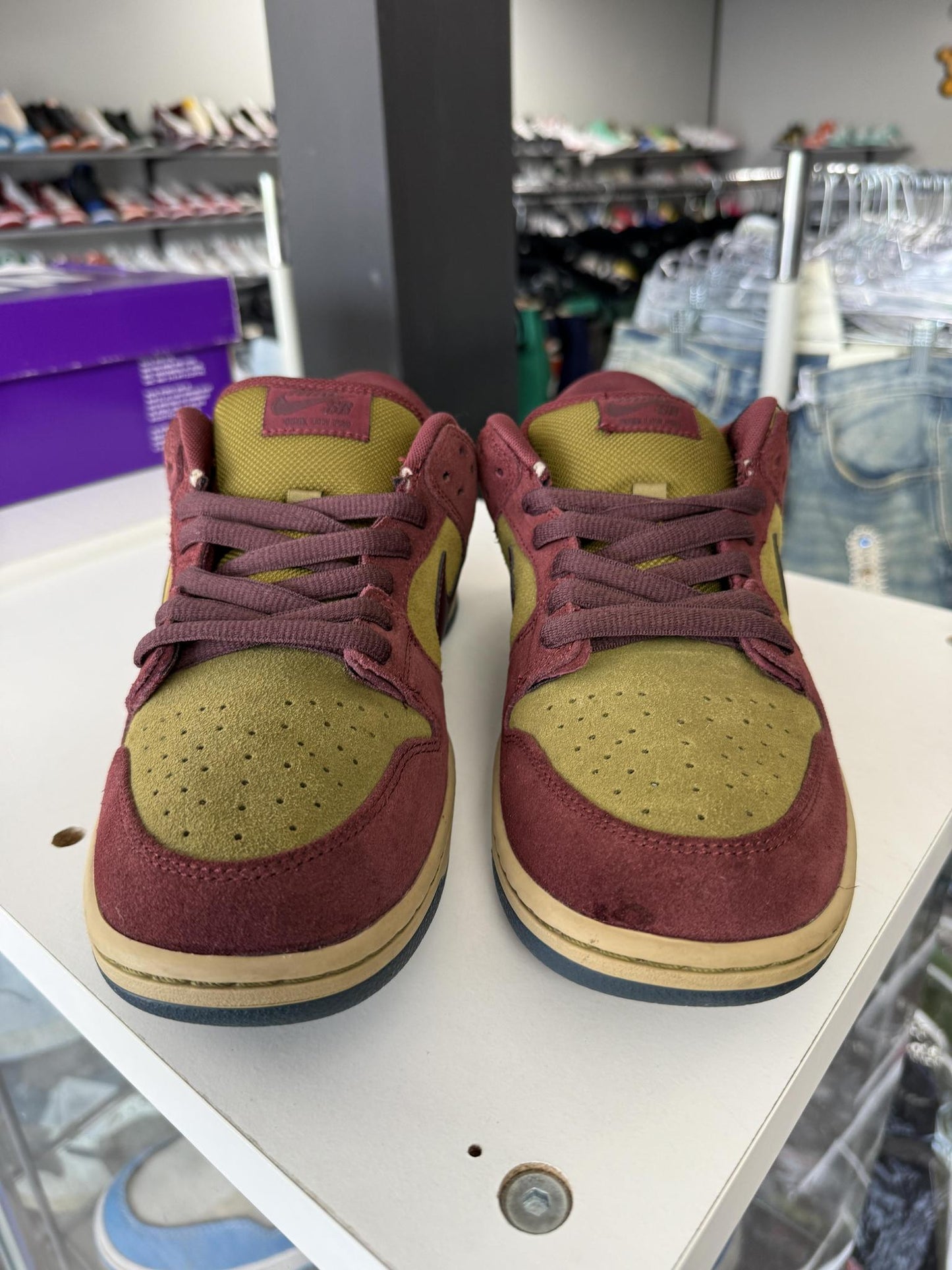Nike SB Dunk Low "Burgundy Bordeaux" Used Size 9.5