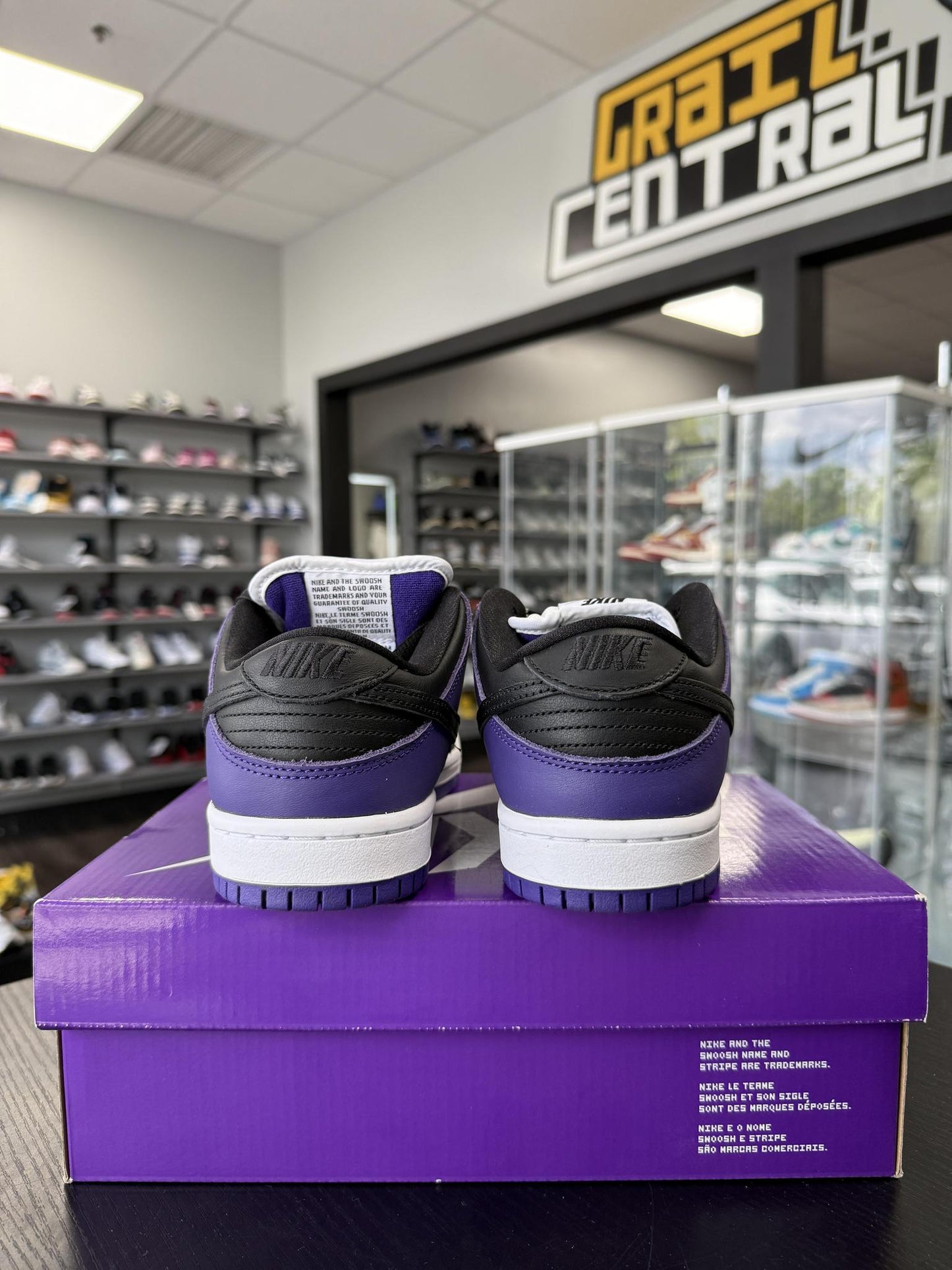 Nike SB Dunk Low "Court Purple" Used Size 5.5Y/7W