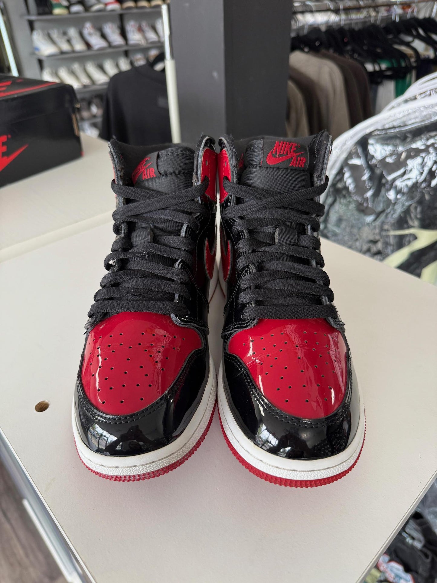 Jordan 1 "Patent Bred" Used Size 7Y/8.5W