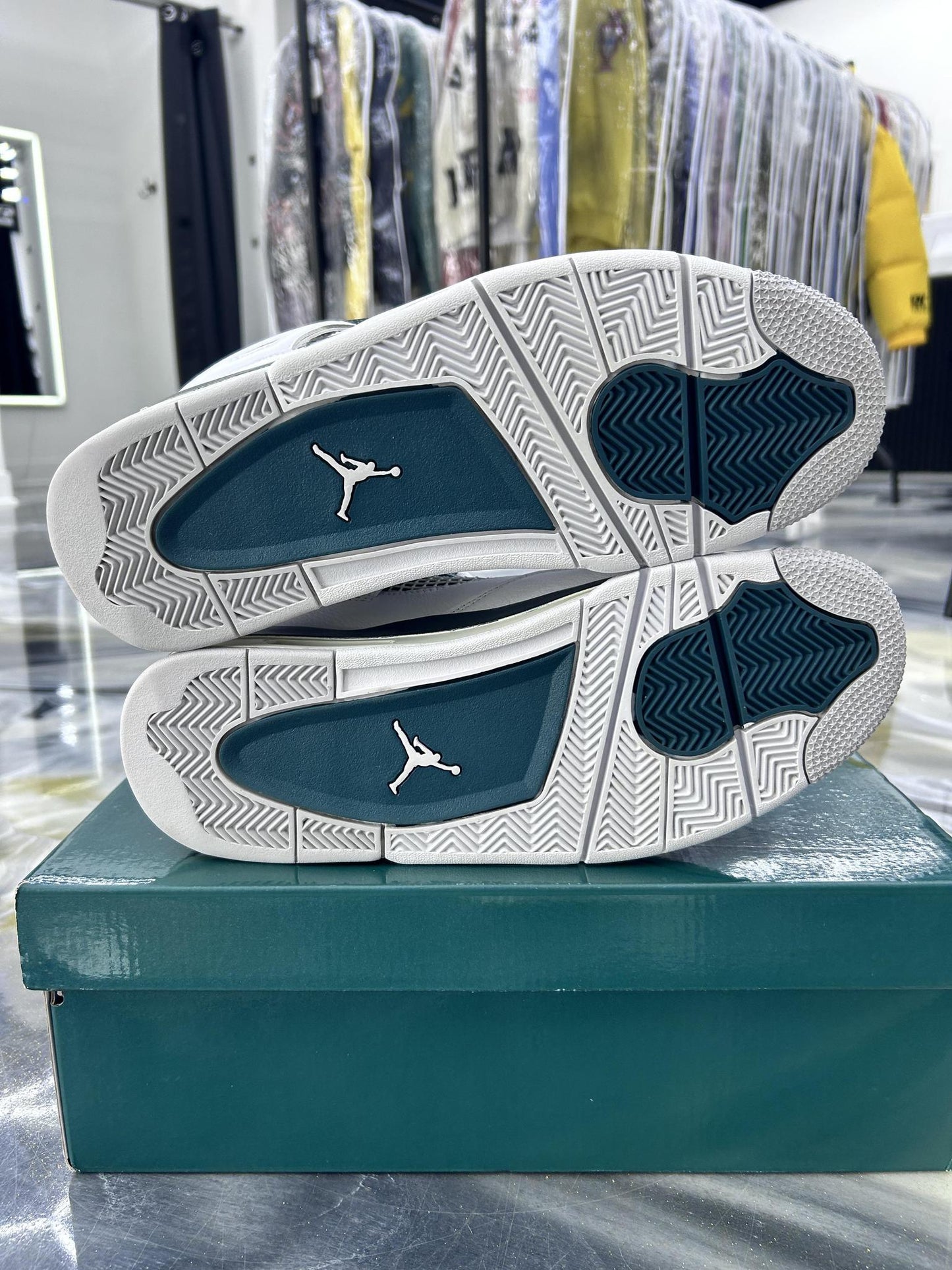 Jordan 4 Oxidized Green Used Size 11.5