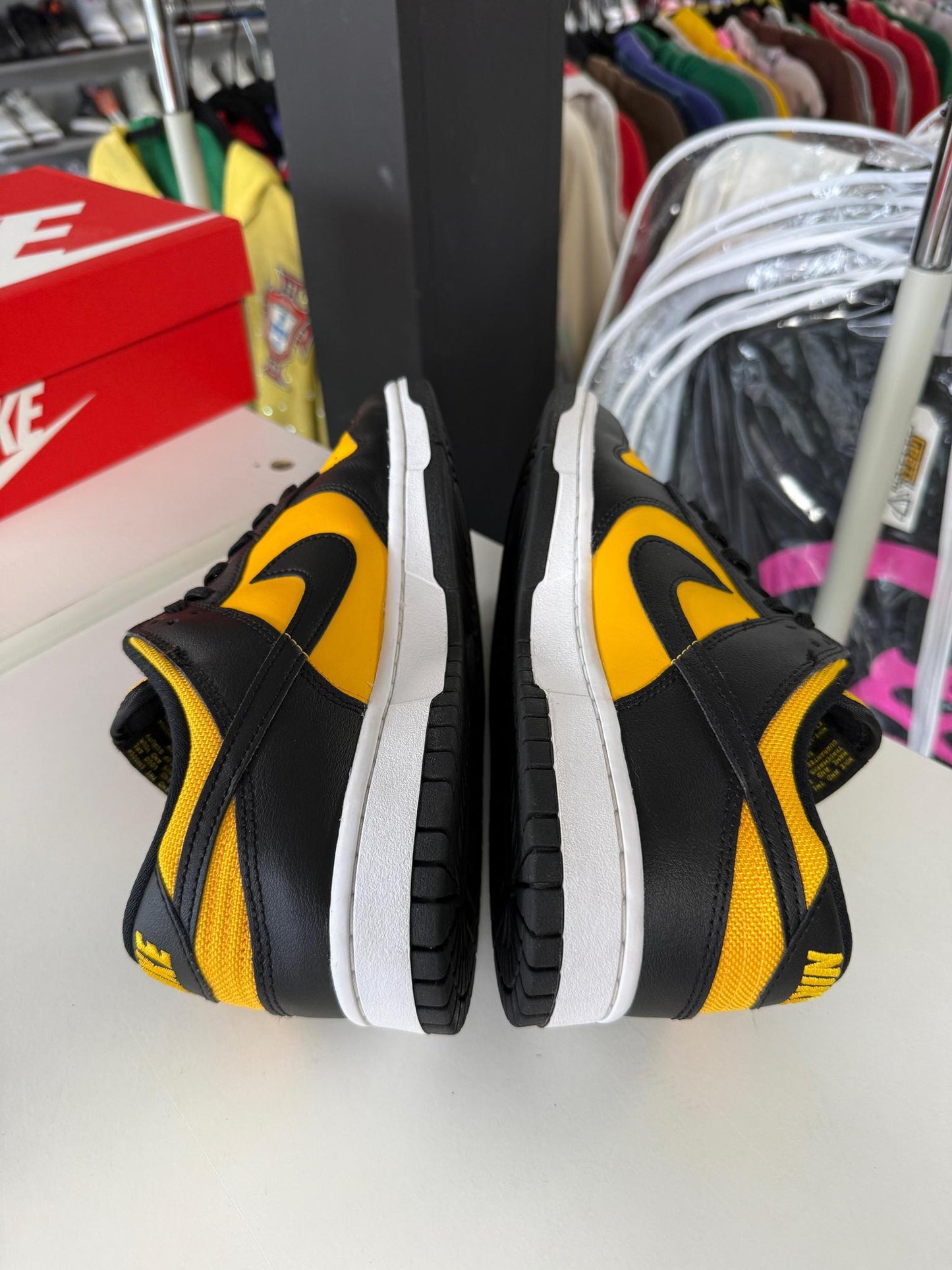 Nike Dunk Low "Reverse Goldenrod" Used Size 9