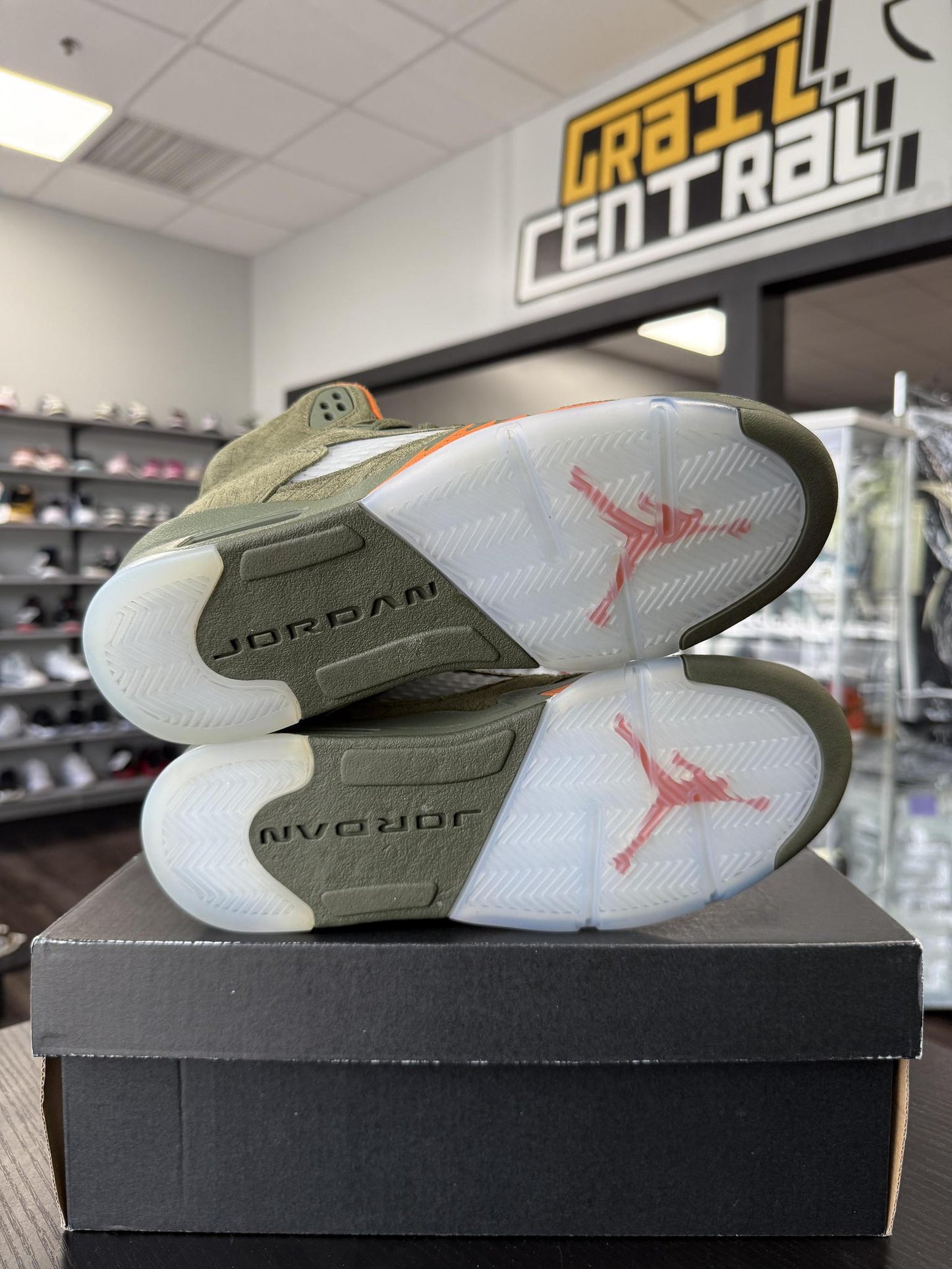 Jordan 5 "Olive" Used Size 6Y/7.5W