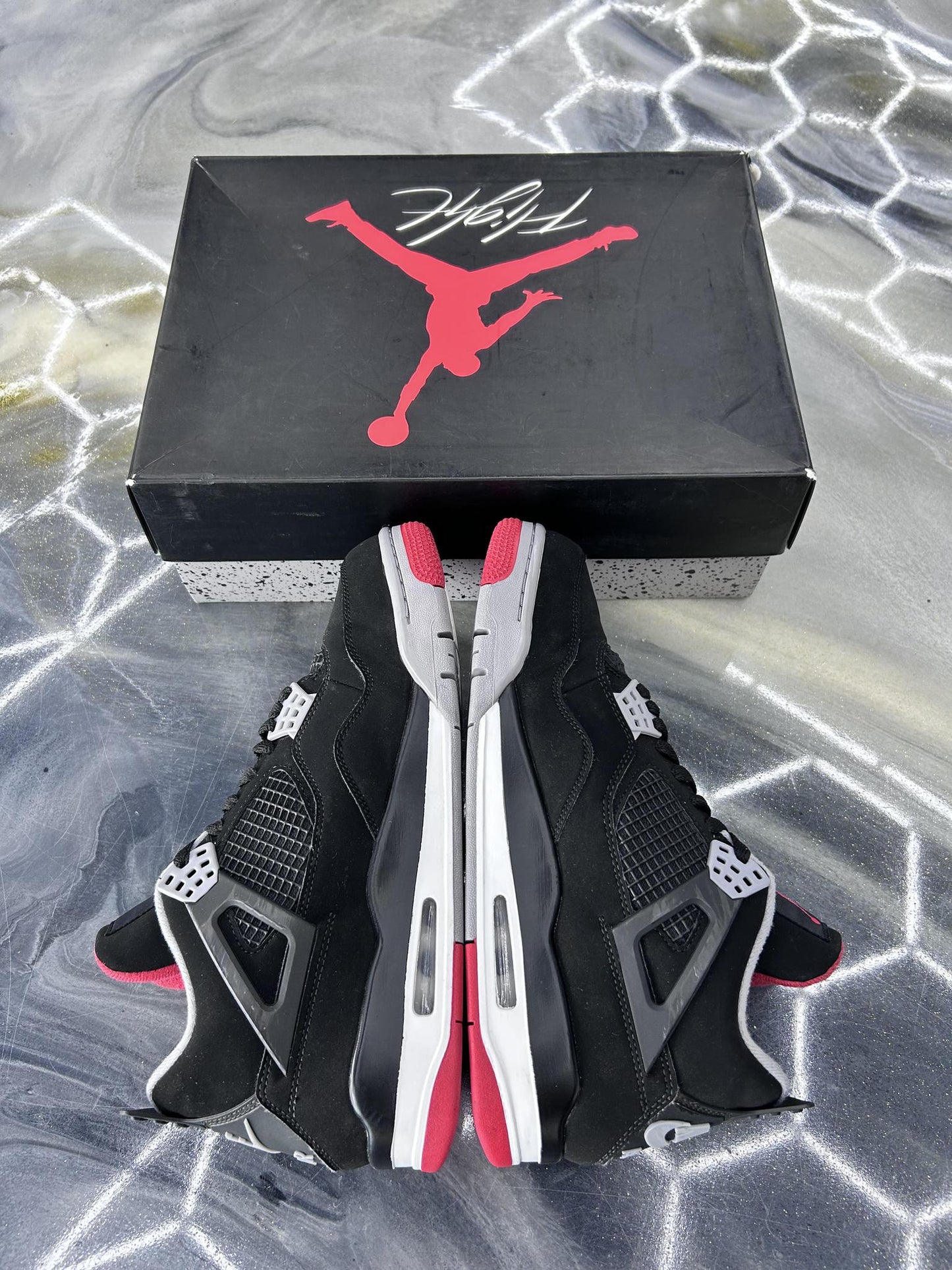 Jordan 4 "Bred 2019" Used Size 9.5